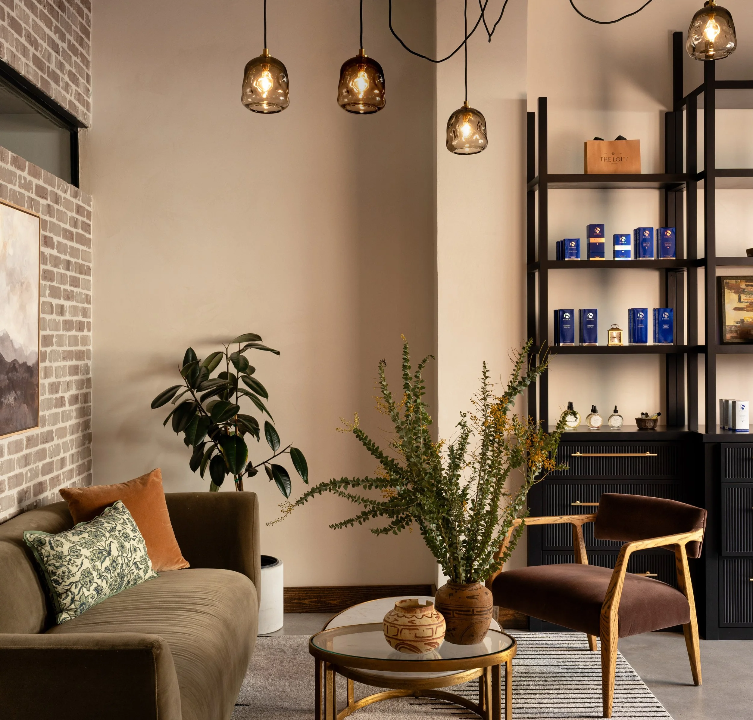 The Loft lounge 🕯️☕️🤎