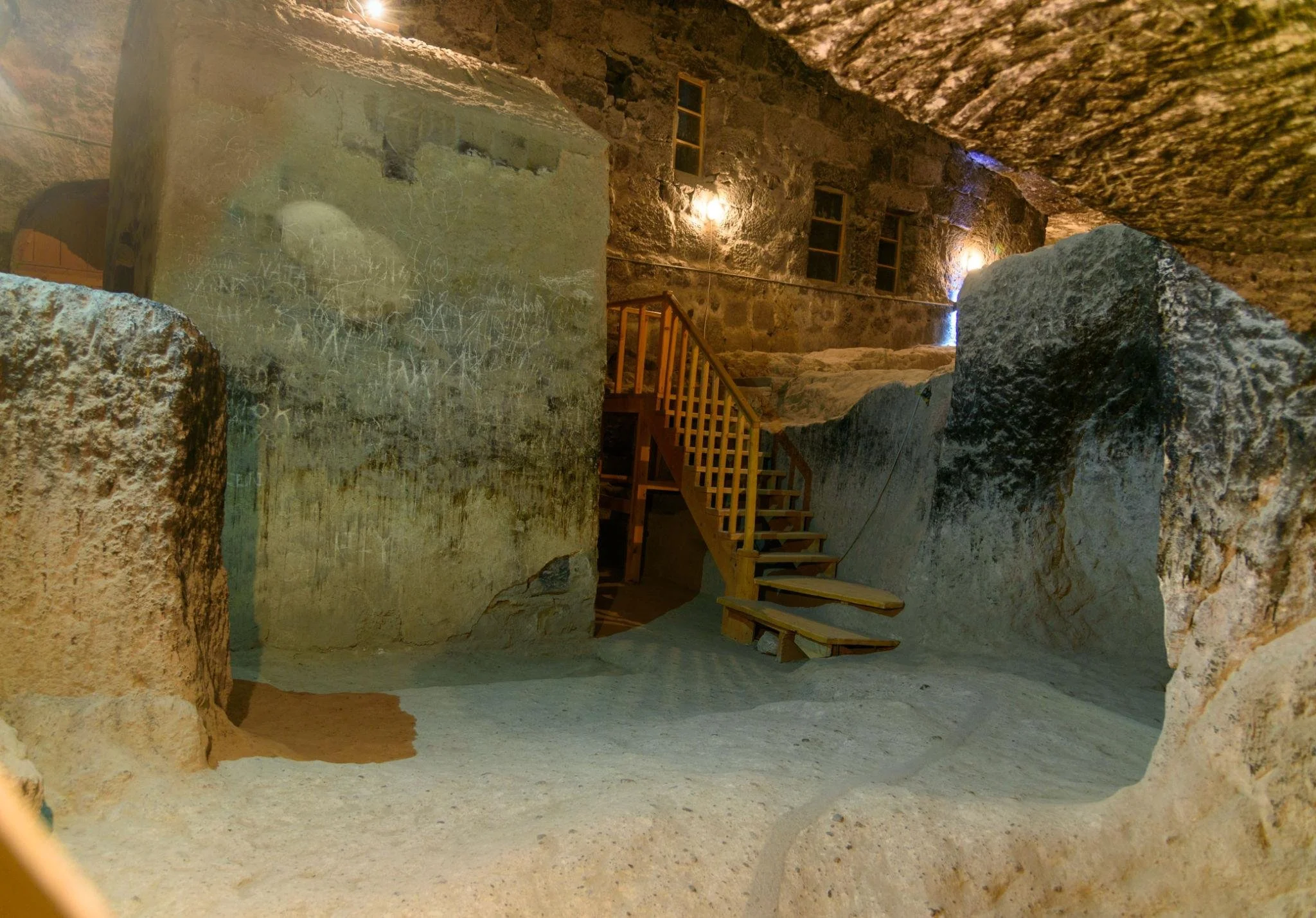 Vardzia (21).jpeg