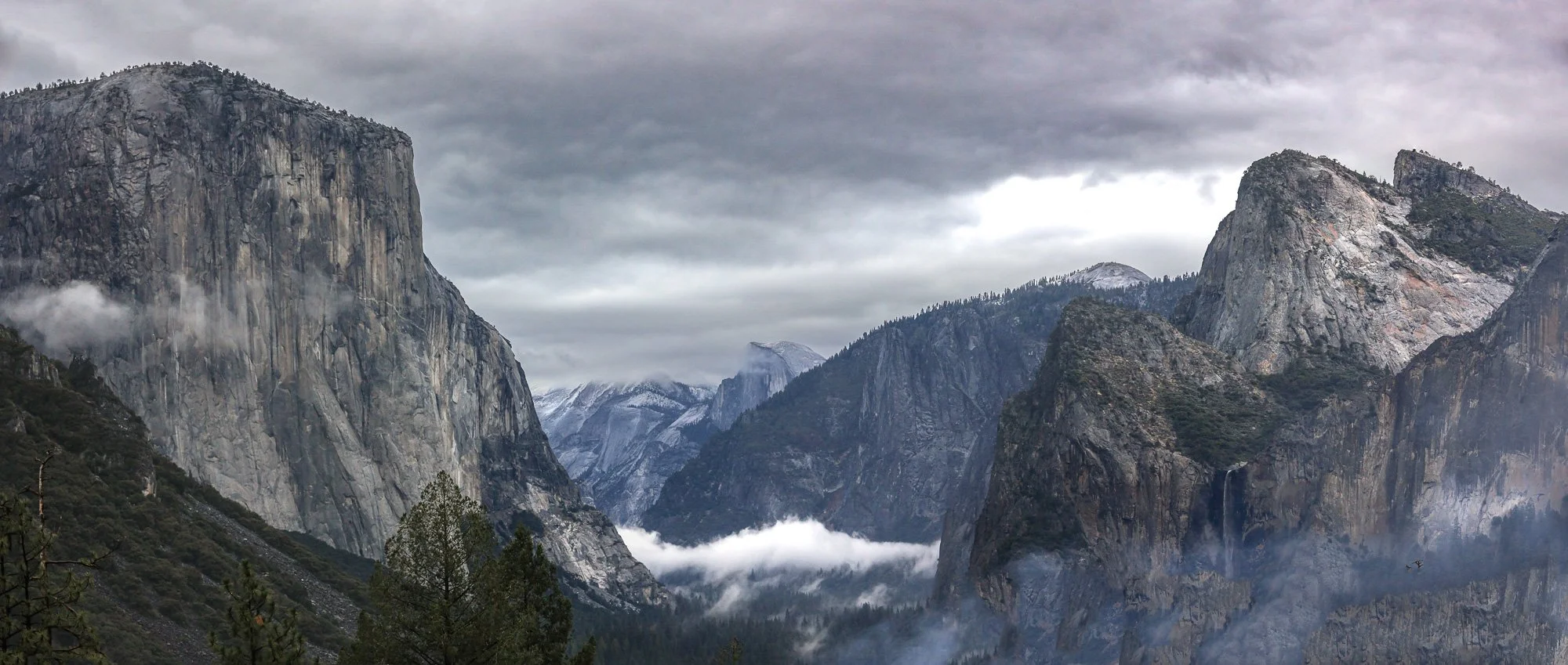 "Tunnel View - Yosemite"