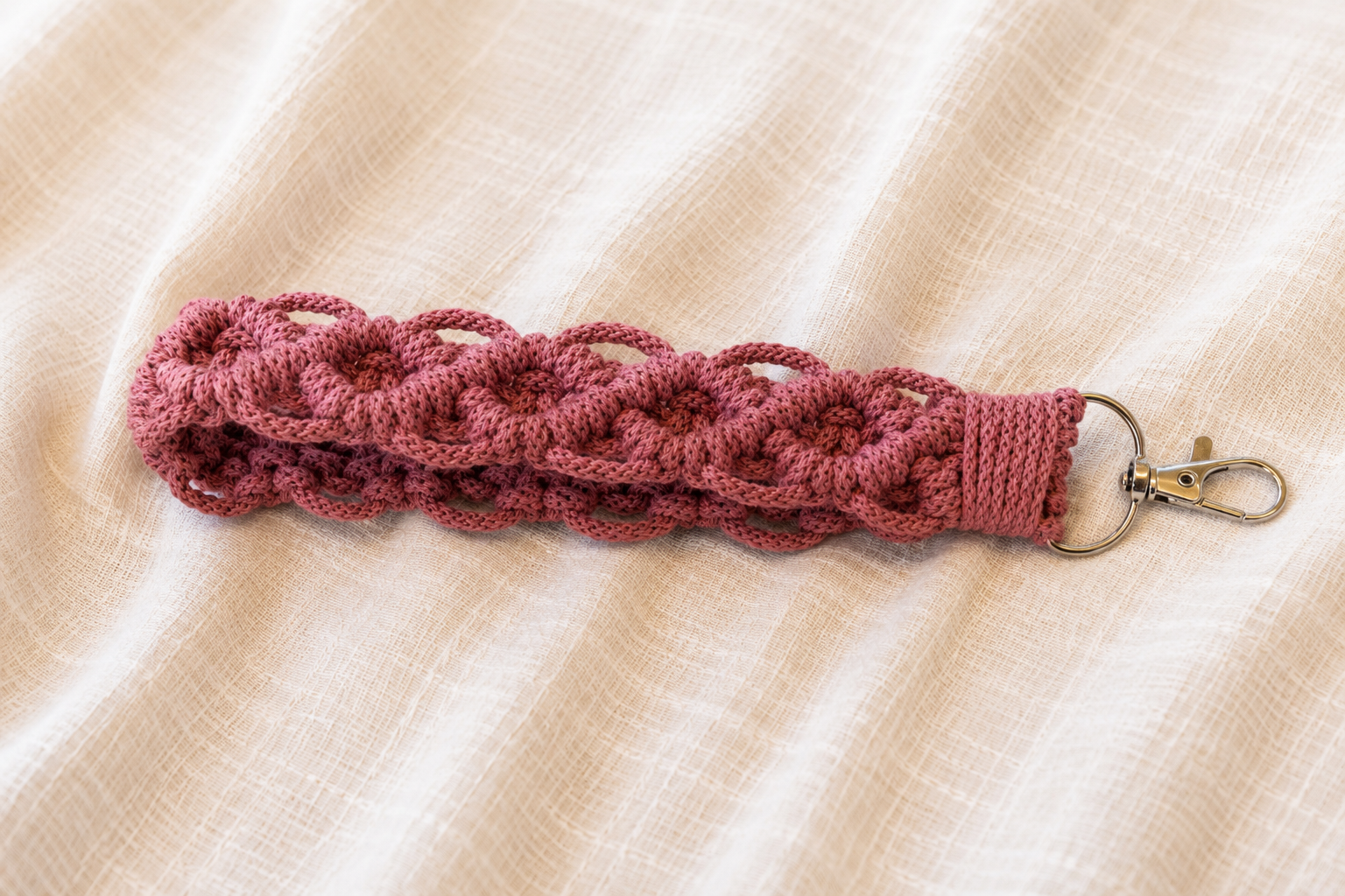 blossom color wristlet keychain macrame.png