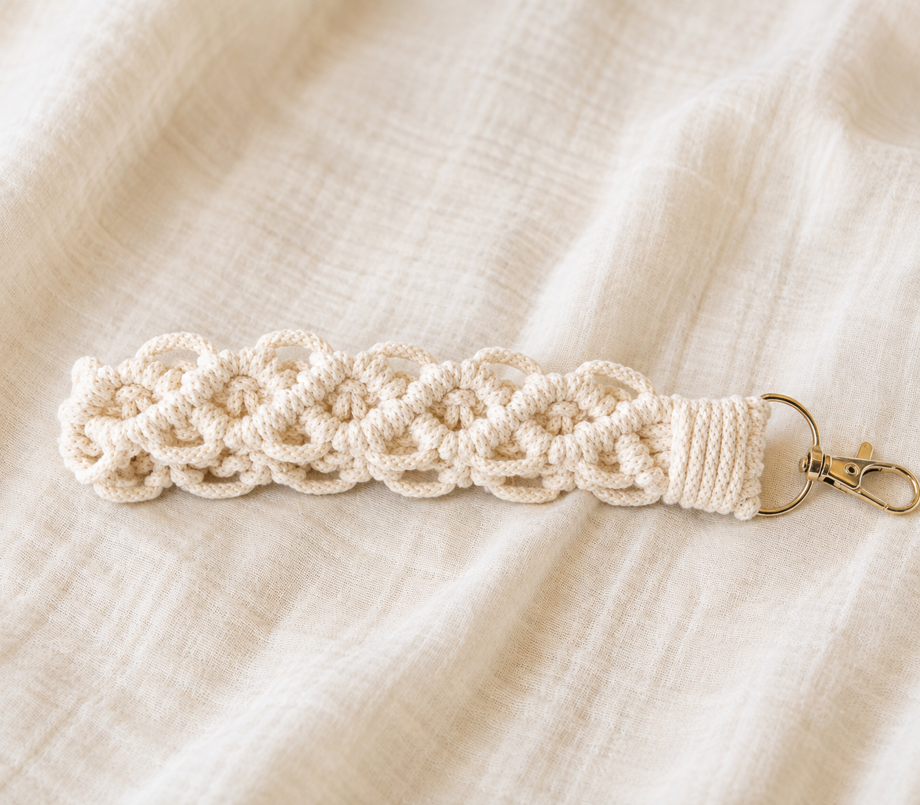 natural color wristlet keychain.png