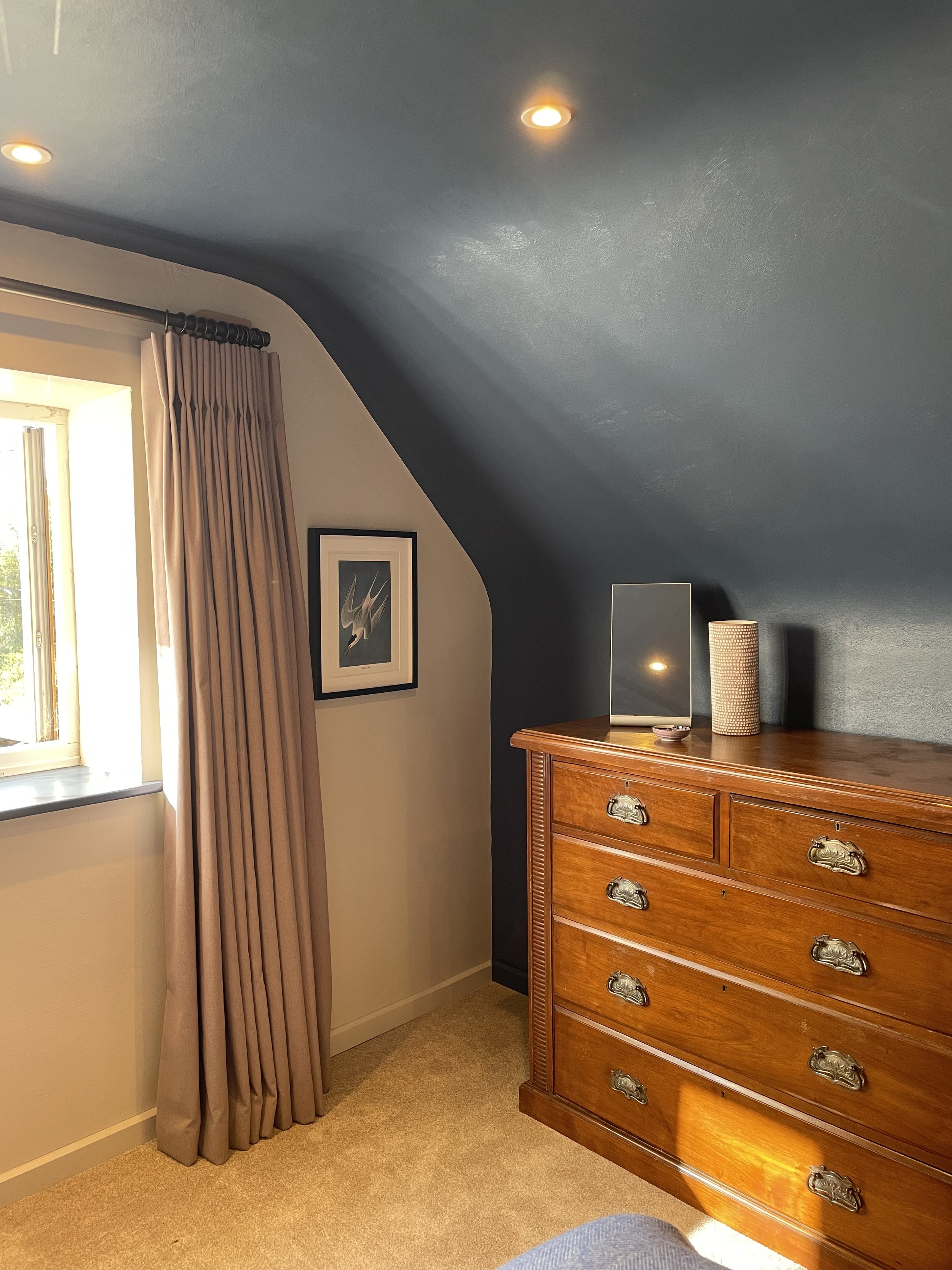 Drawers/dressing table area. Hairdryer included.