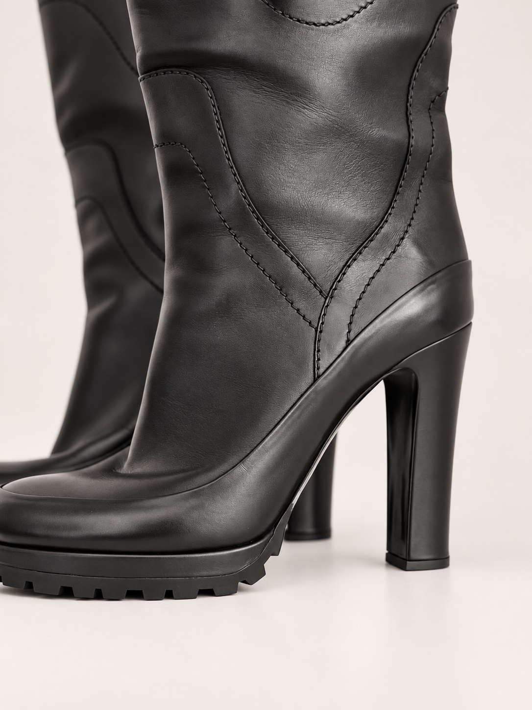 prada8.png