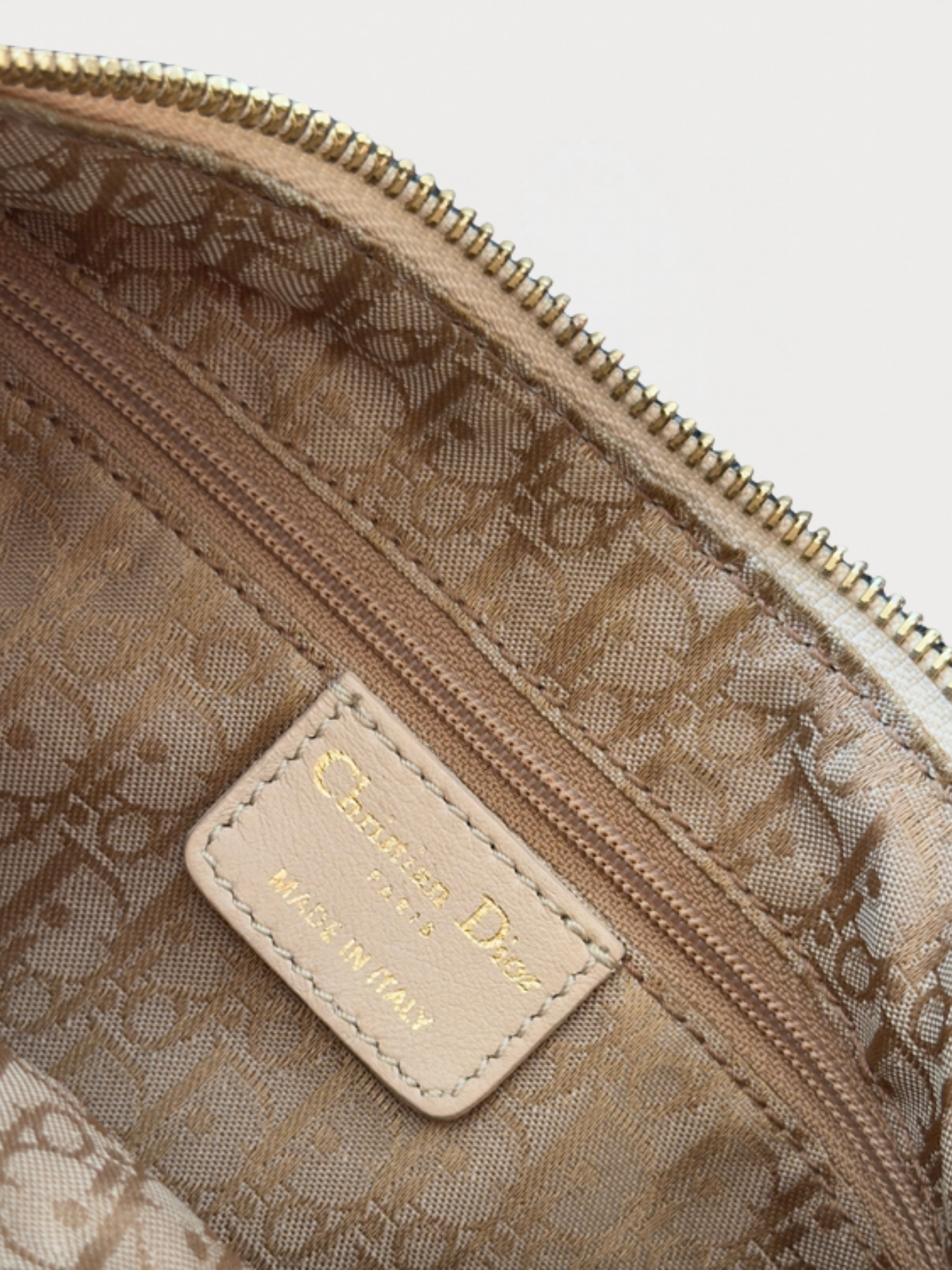 dior tag.png