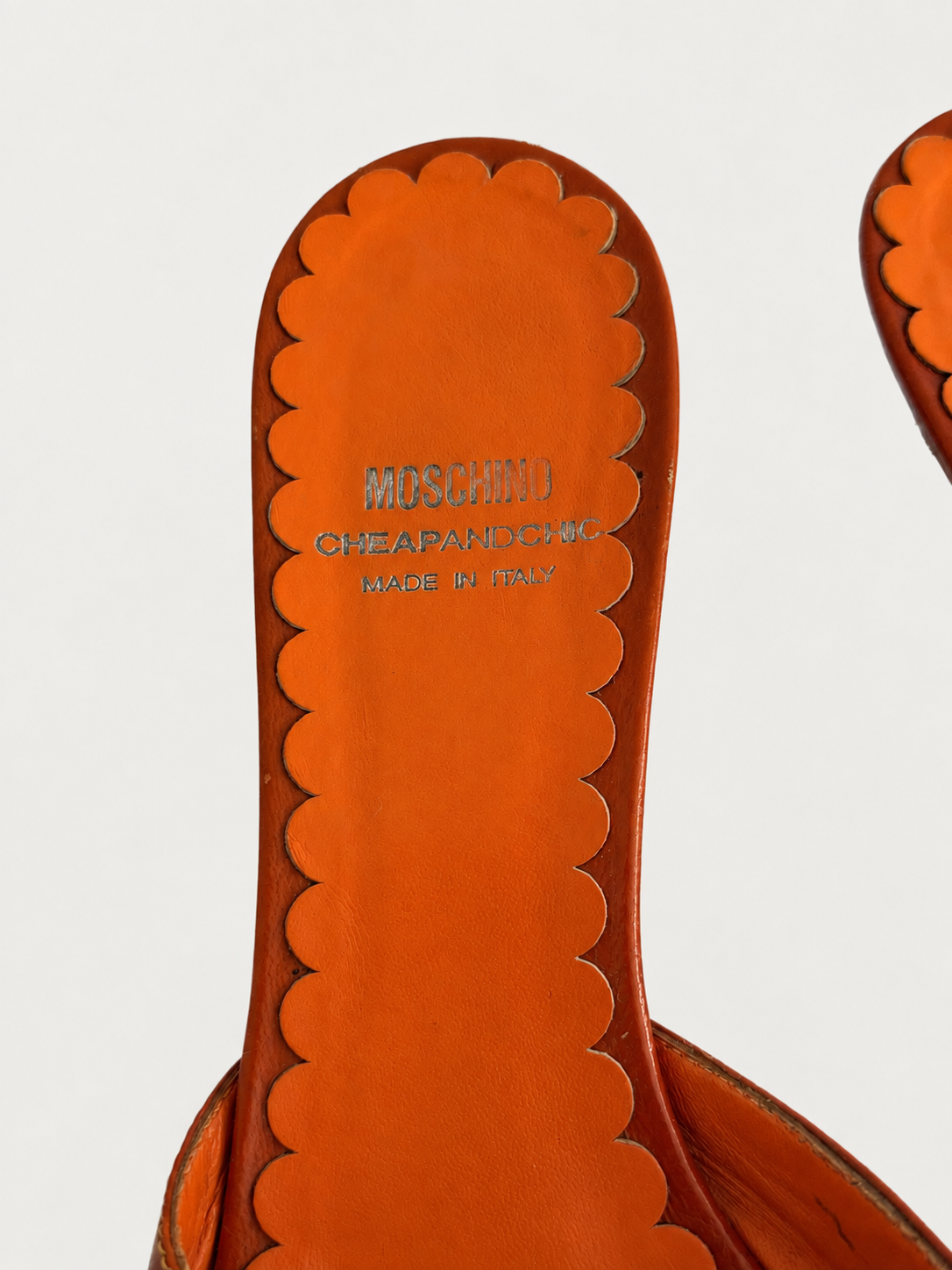 moschino 5.png