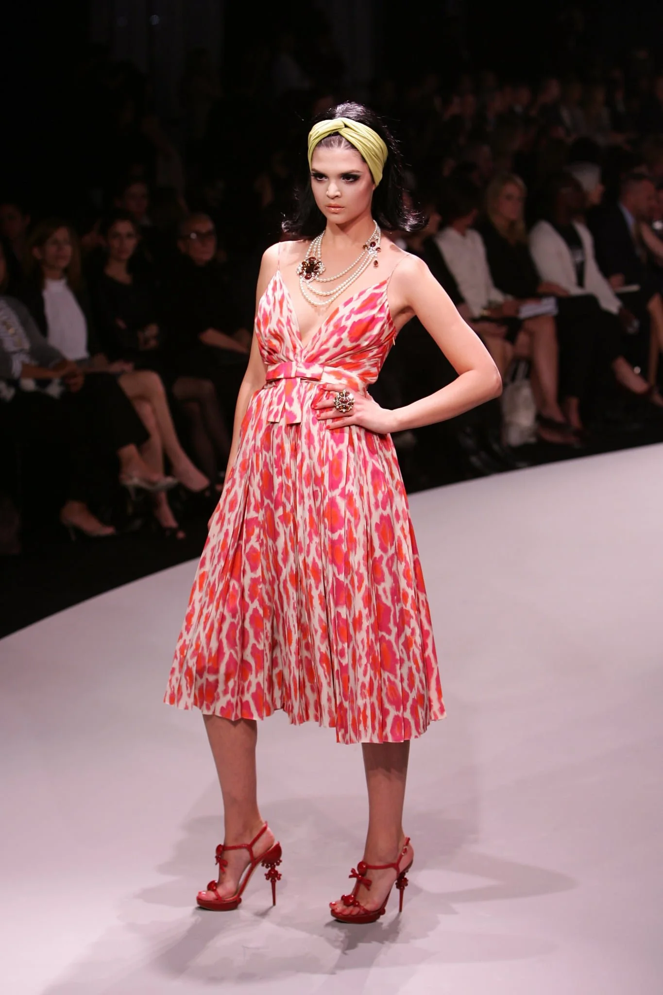 runway-to-red-carpet-dior-resort-2008-v0-etggisr0i7if1.jpg