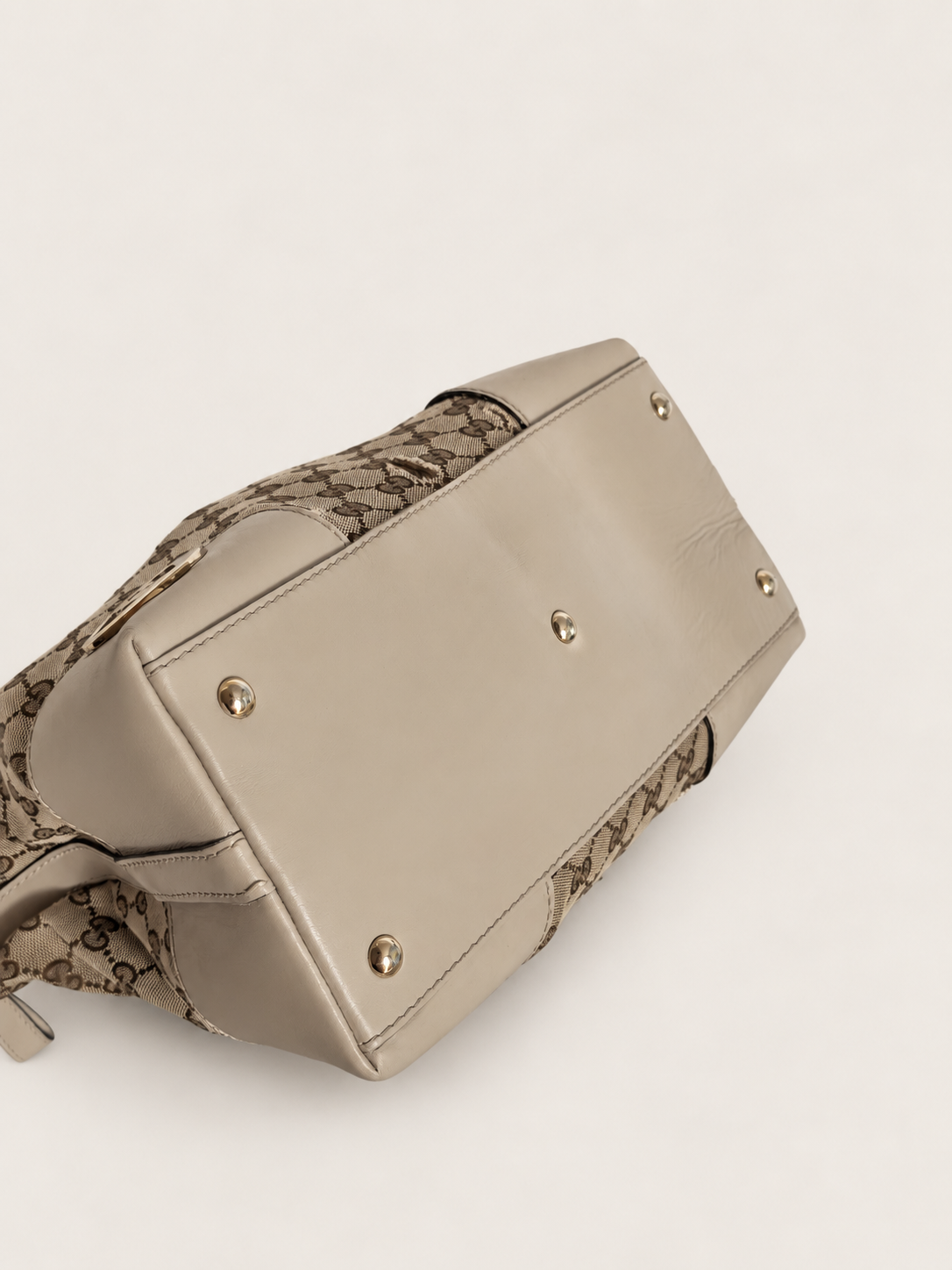gucci 3.png