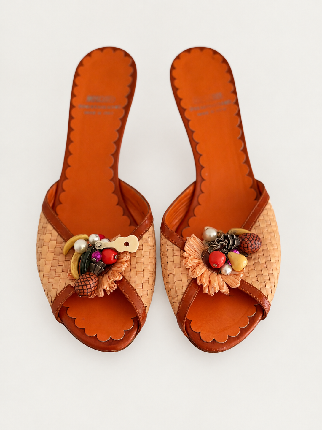 moschino 6.png