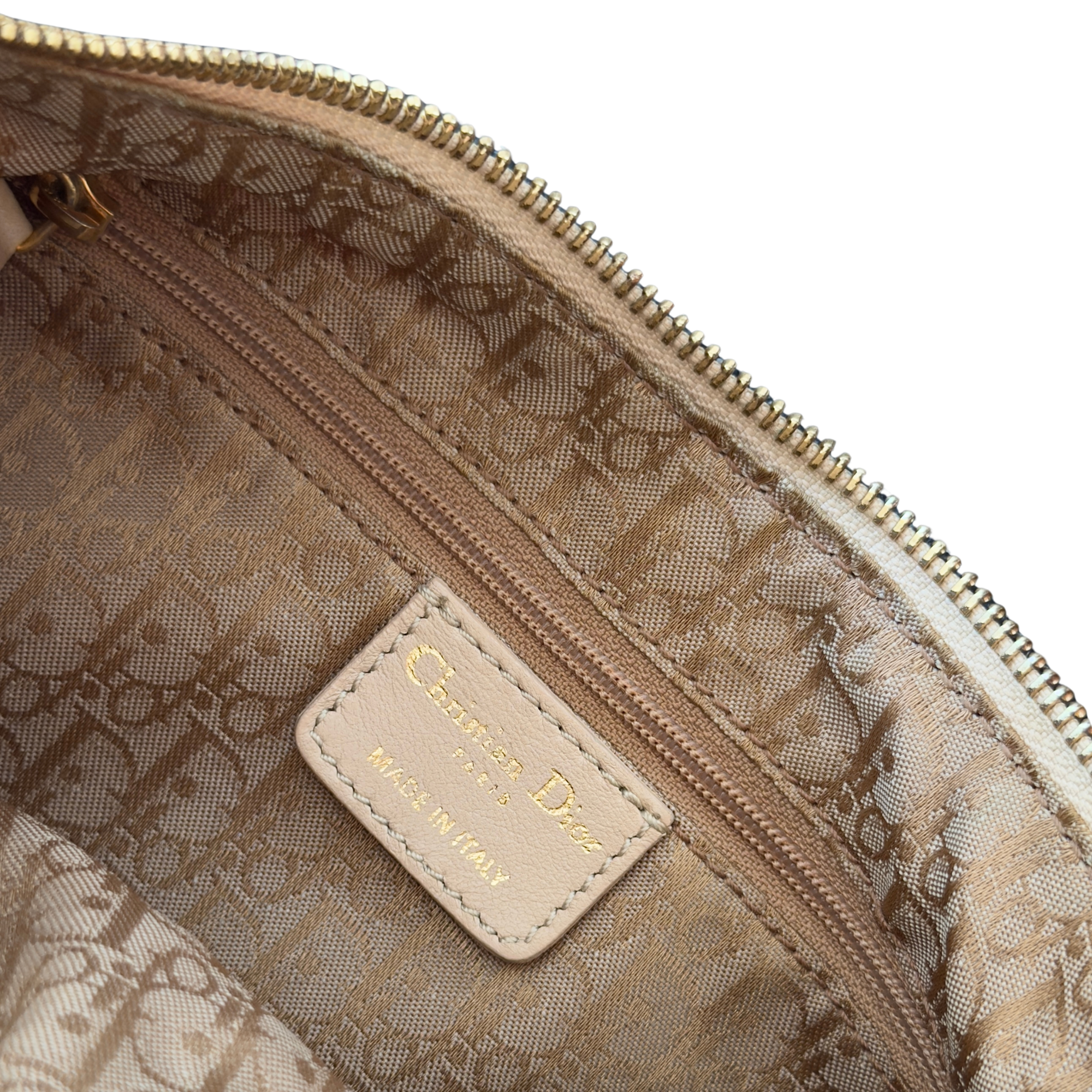 dior srodek.png