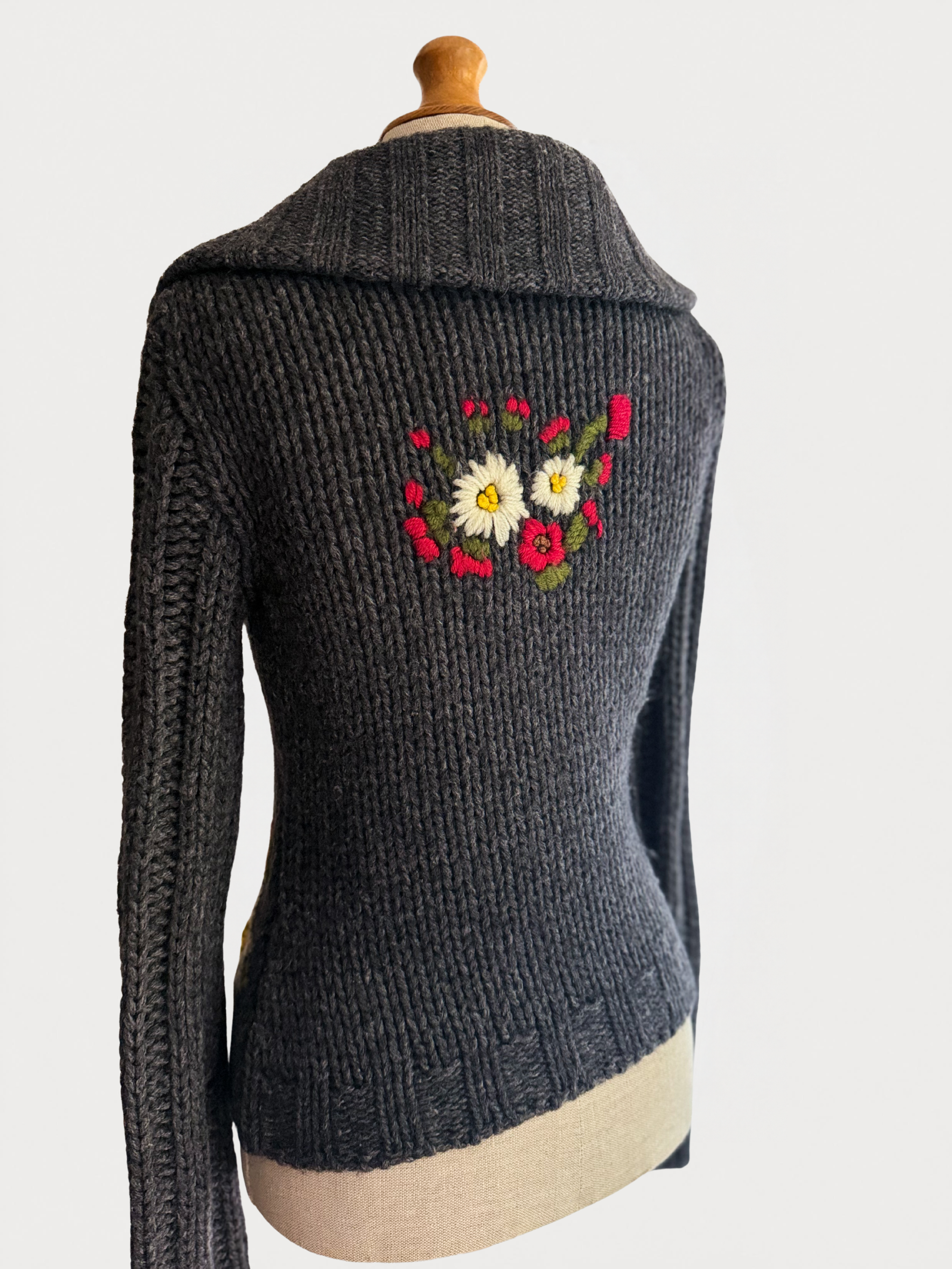dg cardigan.png