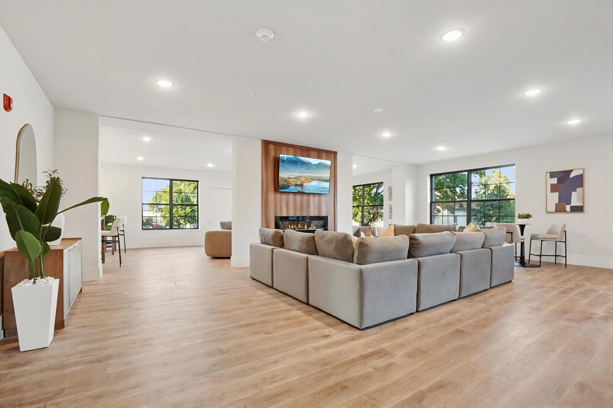 12-CommonLounge.jpg