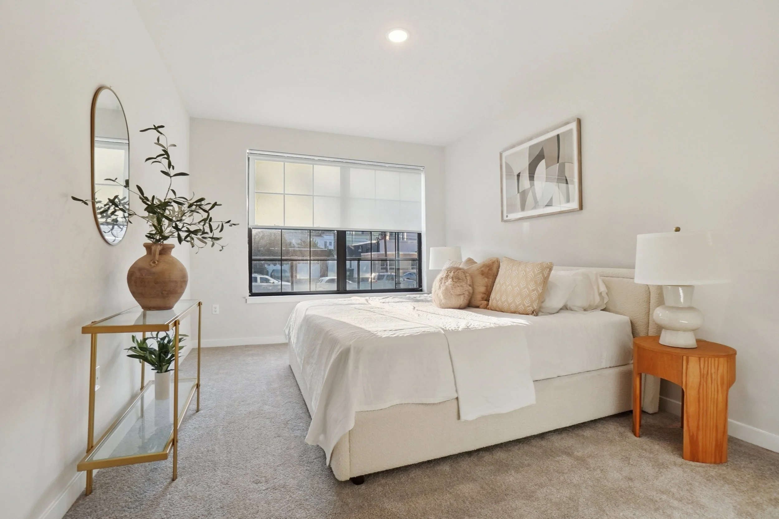 Unit214-Bedroom.jpg