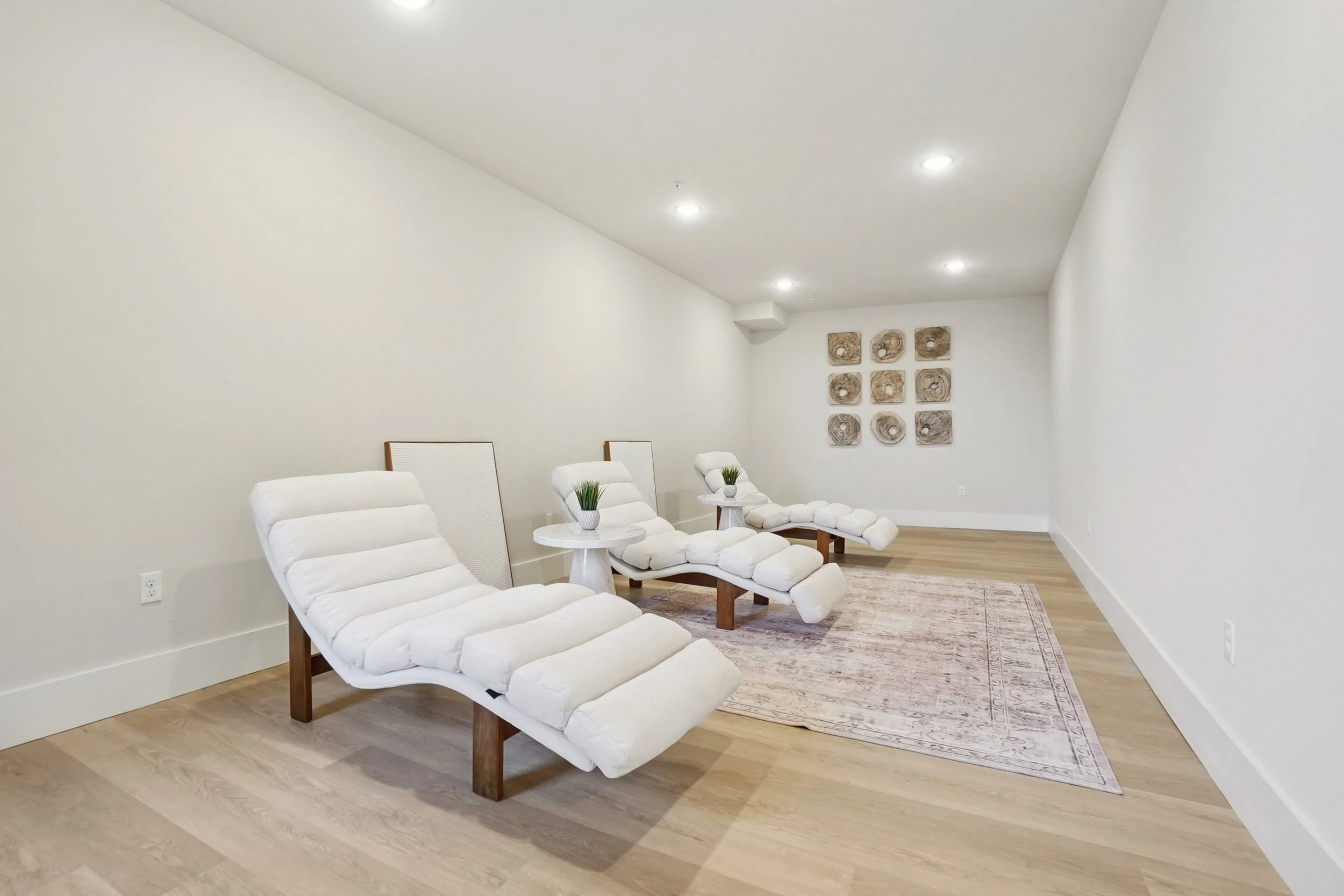 18-CommonYogaRoom.jpg