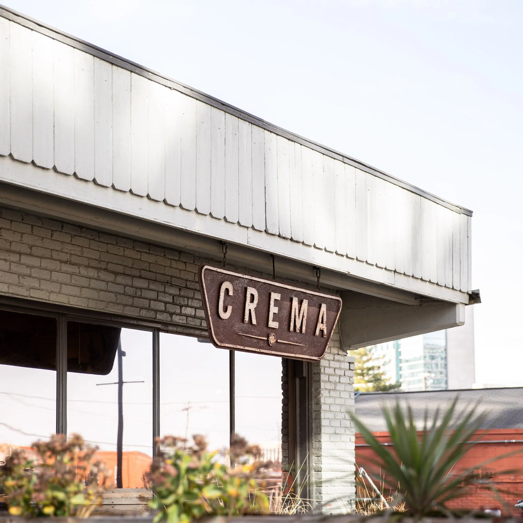cremaexteriorsquare-1-1687994042422.webp