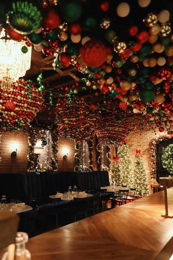 Geist Bar + Restaurant