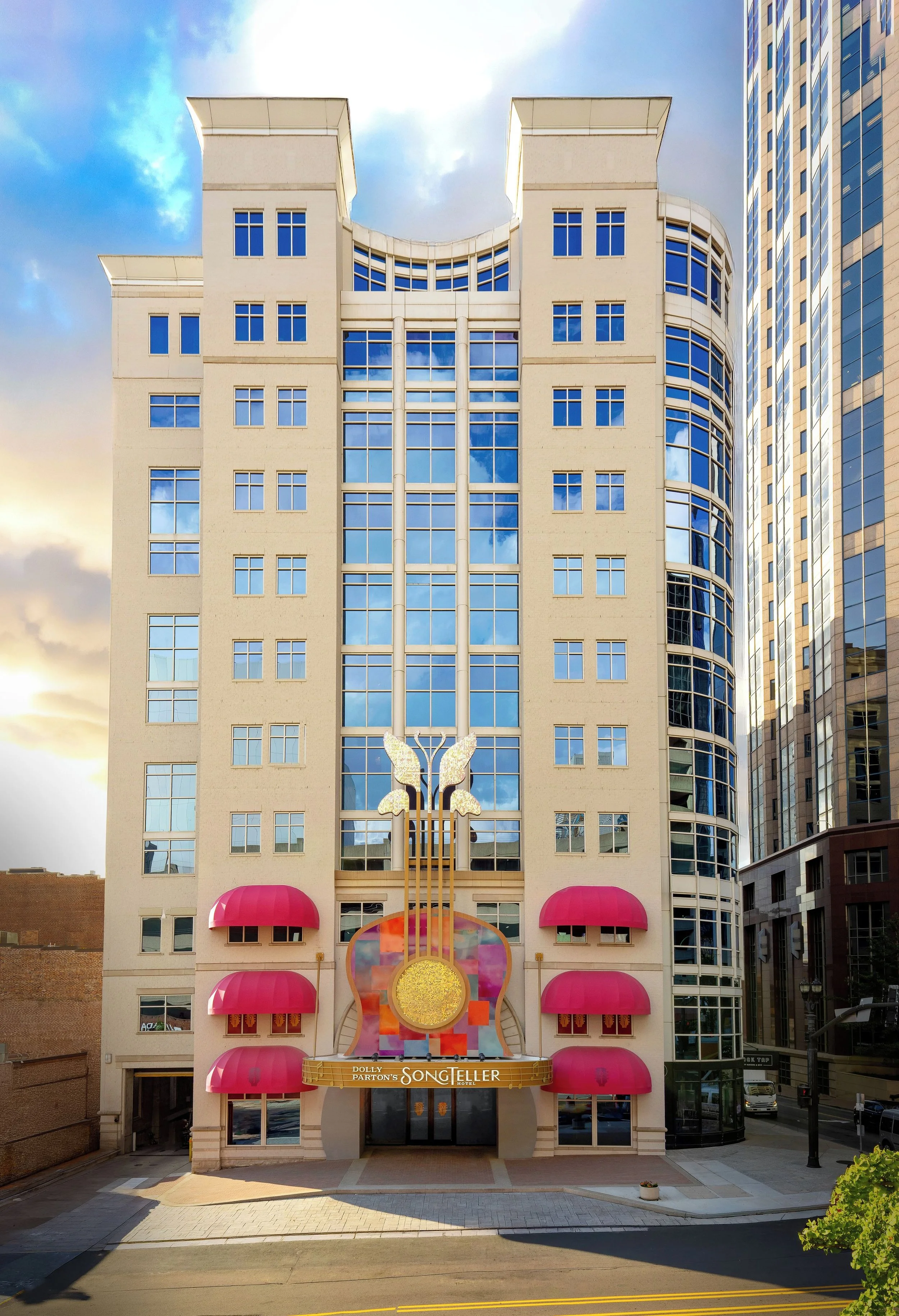 Dolly Parton's SongTeller Hotel
