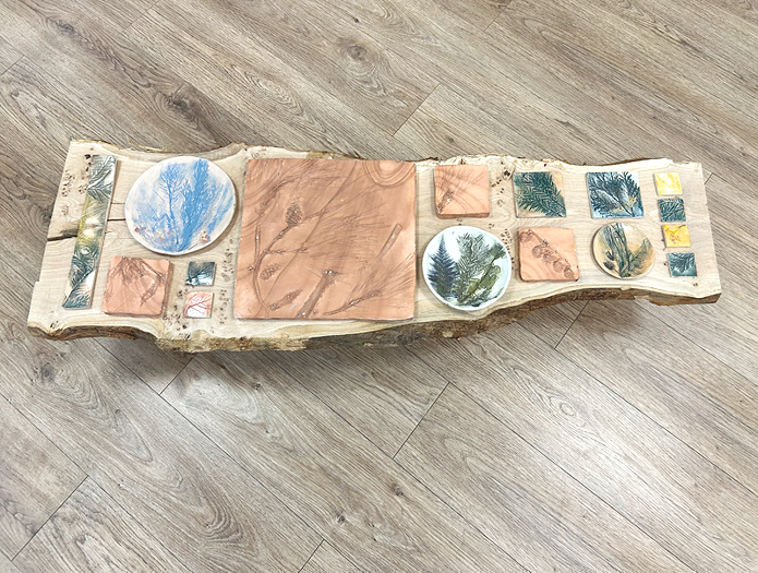 Public Christmas Exhibition at Packhorse Center
BA(Hons)Contemporary Art and Illustration
Hudd heart
Huddersfield University
“Forest comes to the studio.”
Botanical Prints, clay, and casts
Scale: 1,5m x 50cm 
2024

