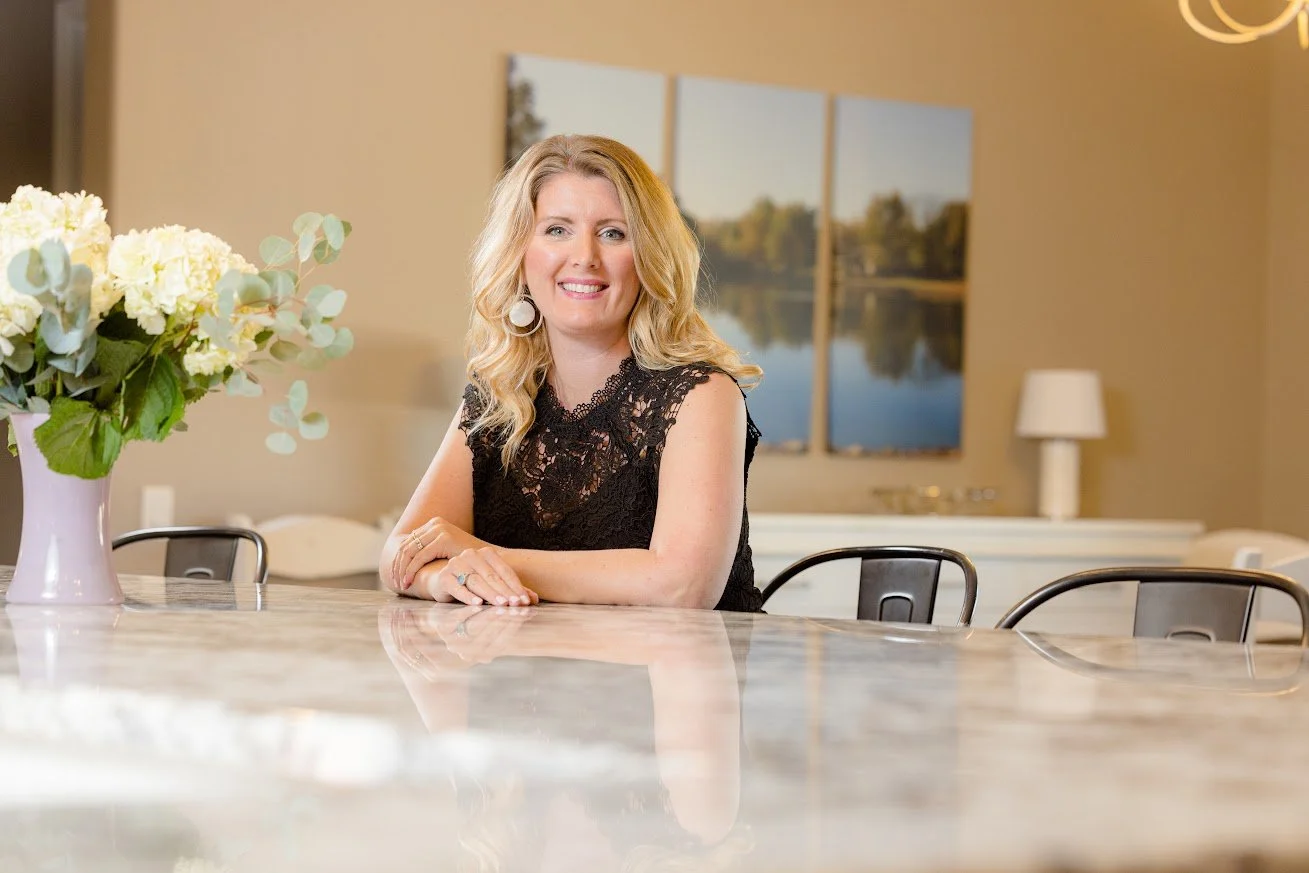 Amy Leigh Looper trauma-informed burnout recovery coach welcome pic.