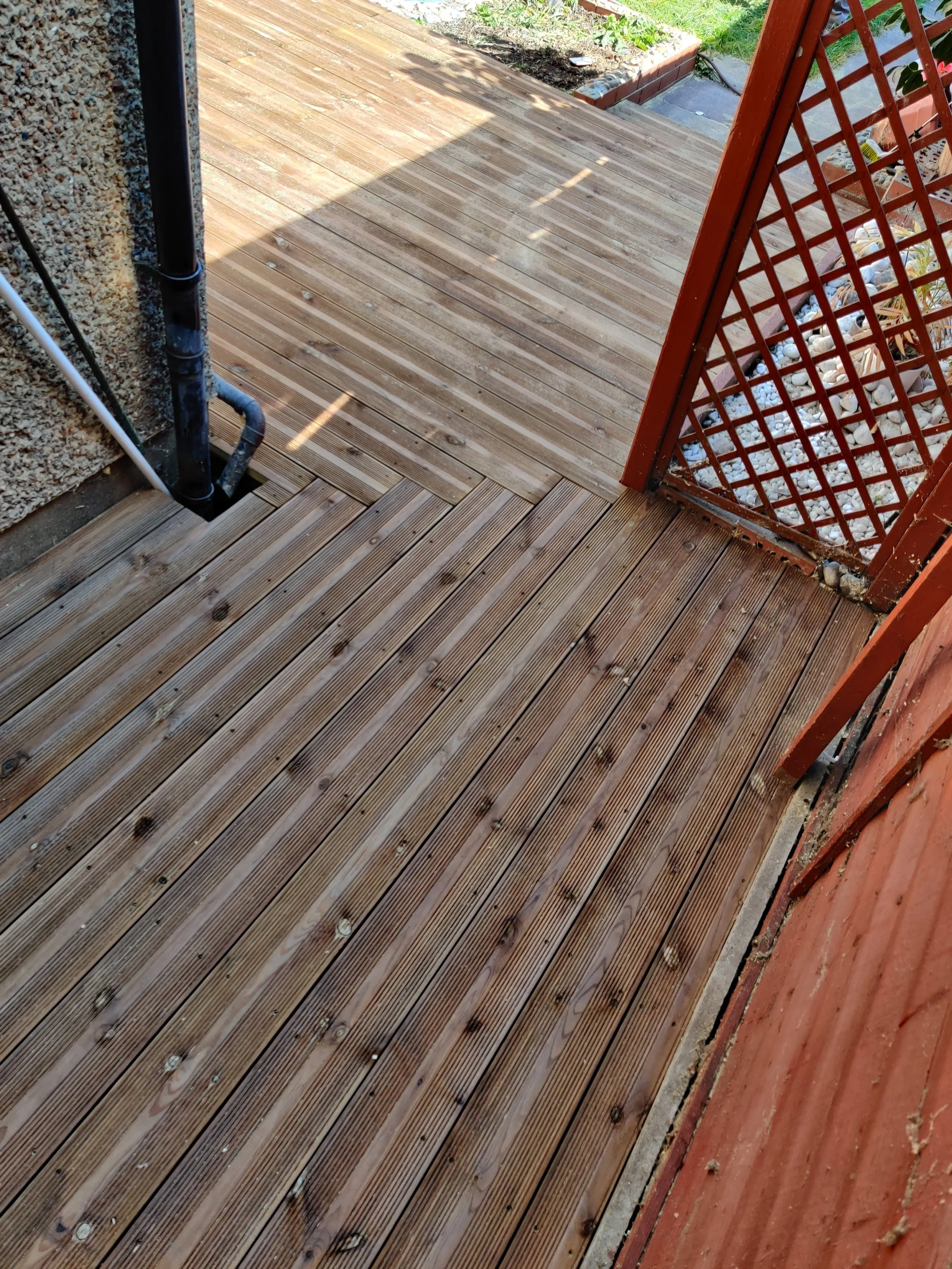 Decking4.jpg
