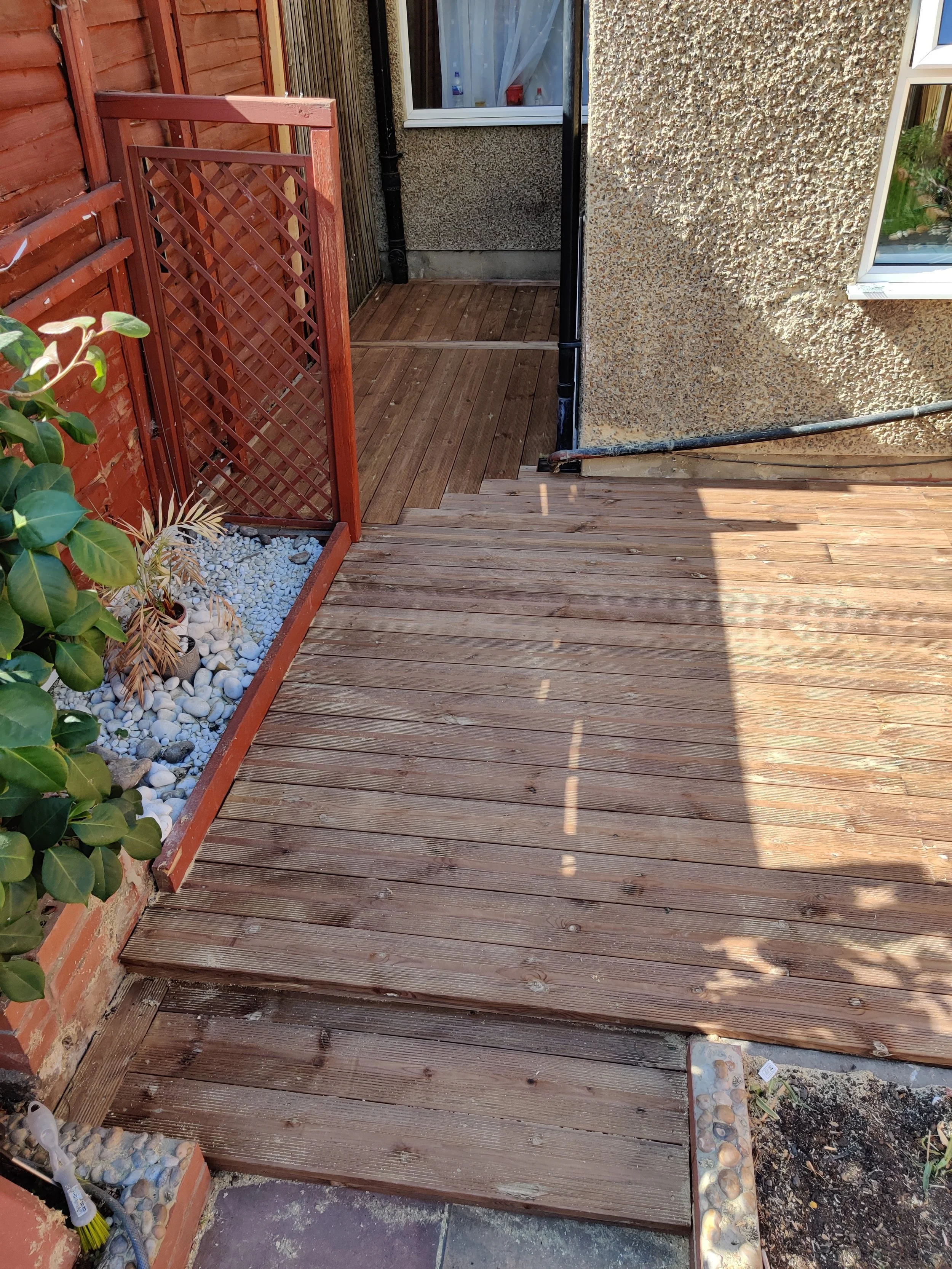 Decking9.jpg