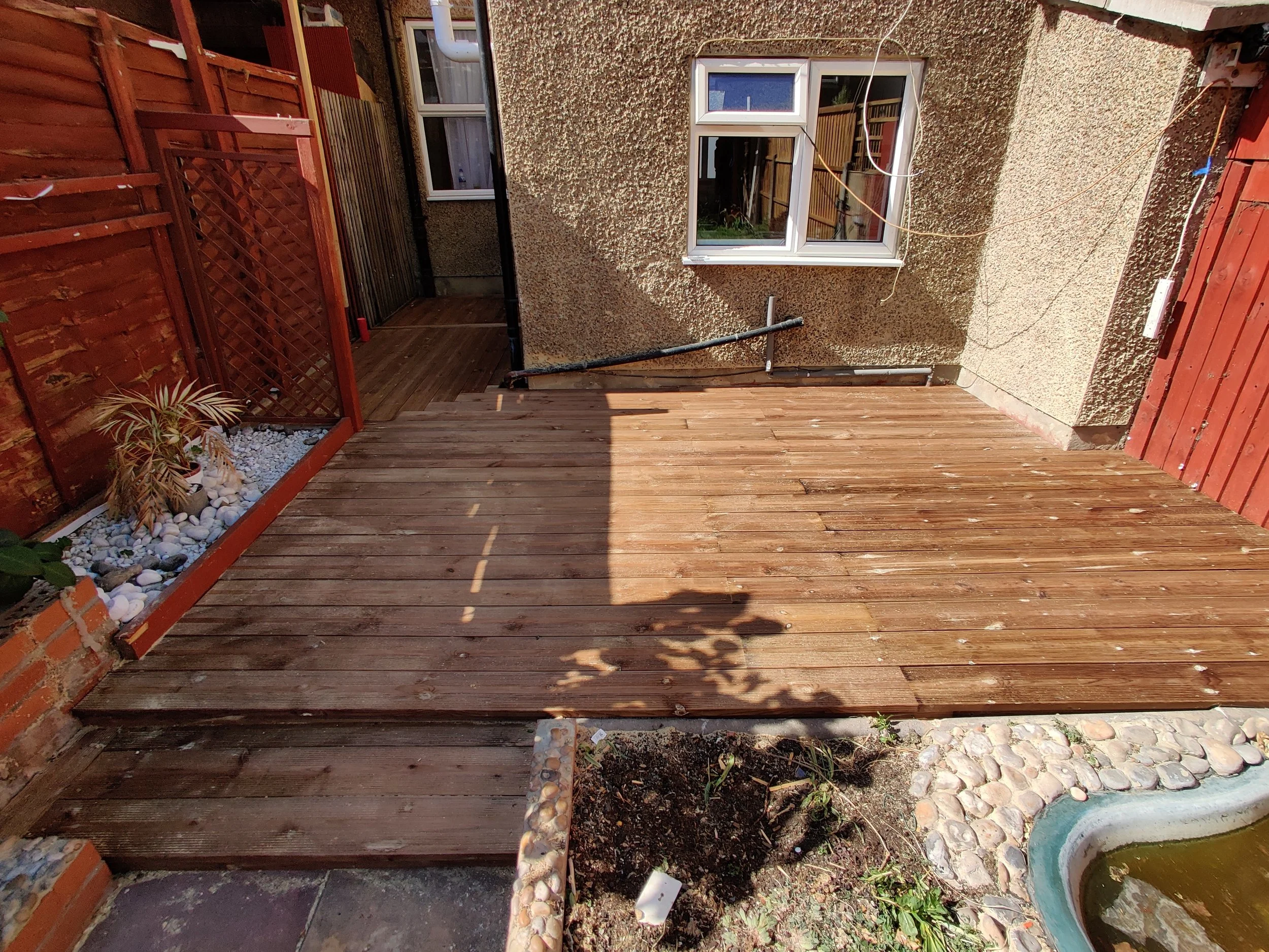 Decking8.jpg