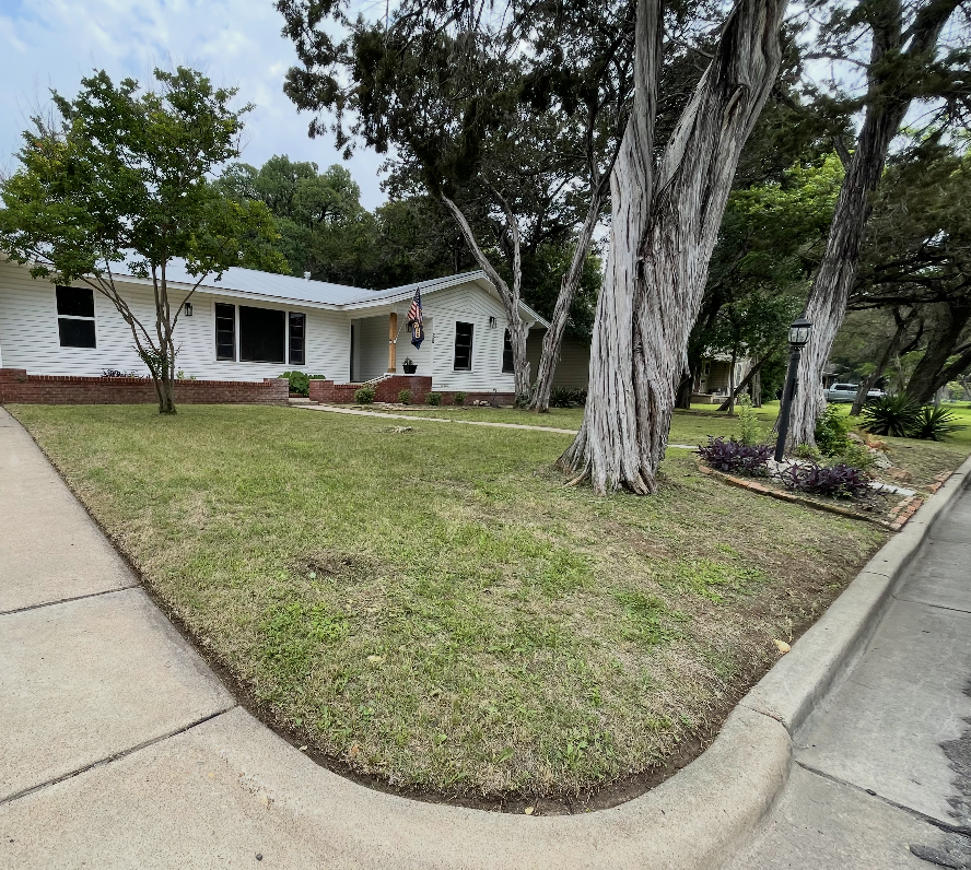 Mowing Lawn in Waco TX.png
