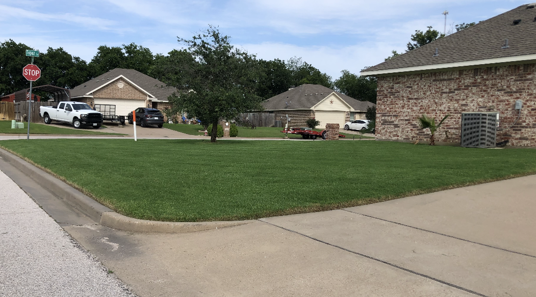 Waco Lawn Edging Service