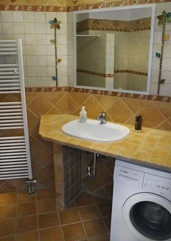 Get refreshed and wash clothes in the second bathroom