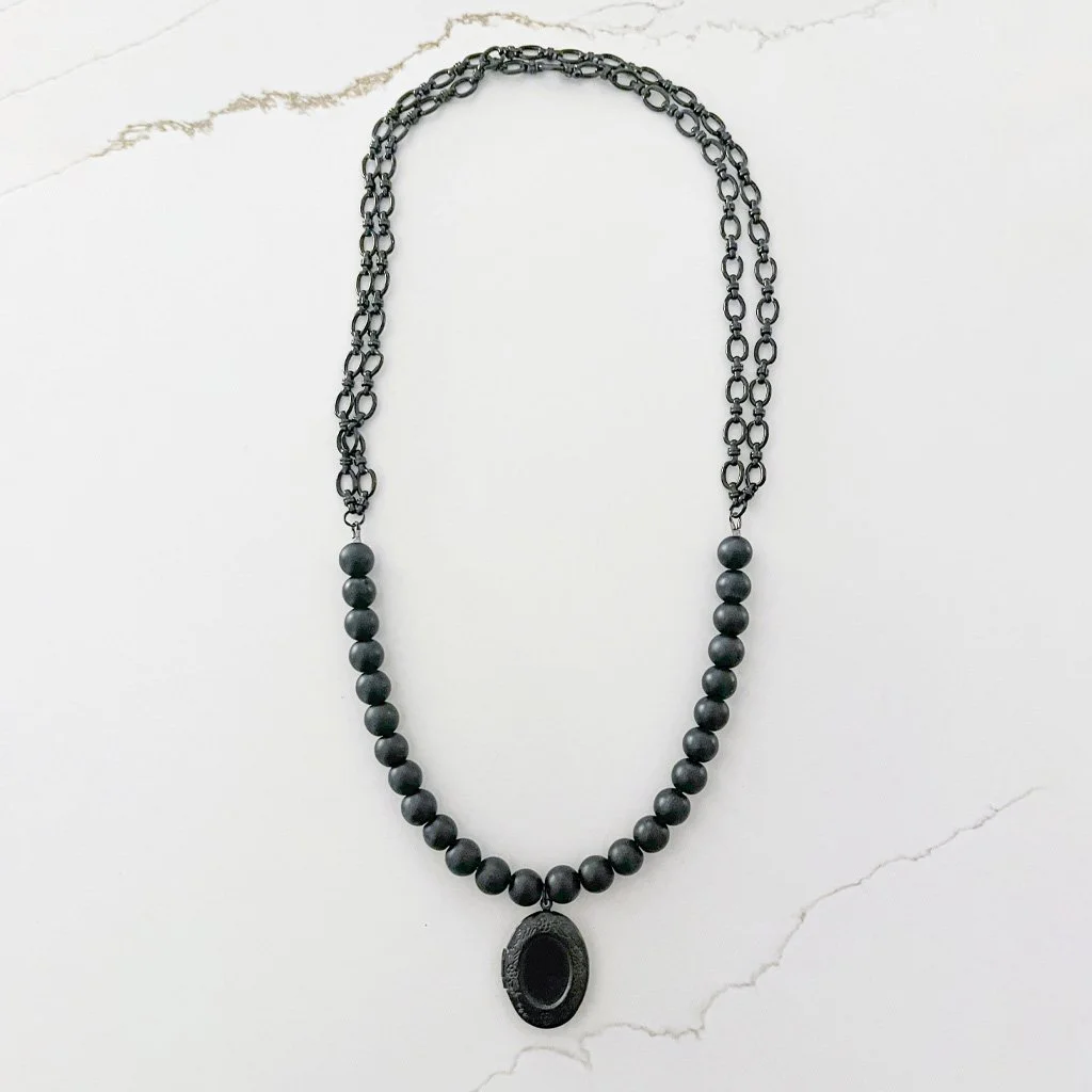 _0001_locket_3.jpg