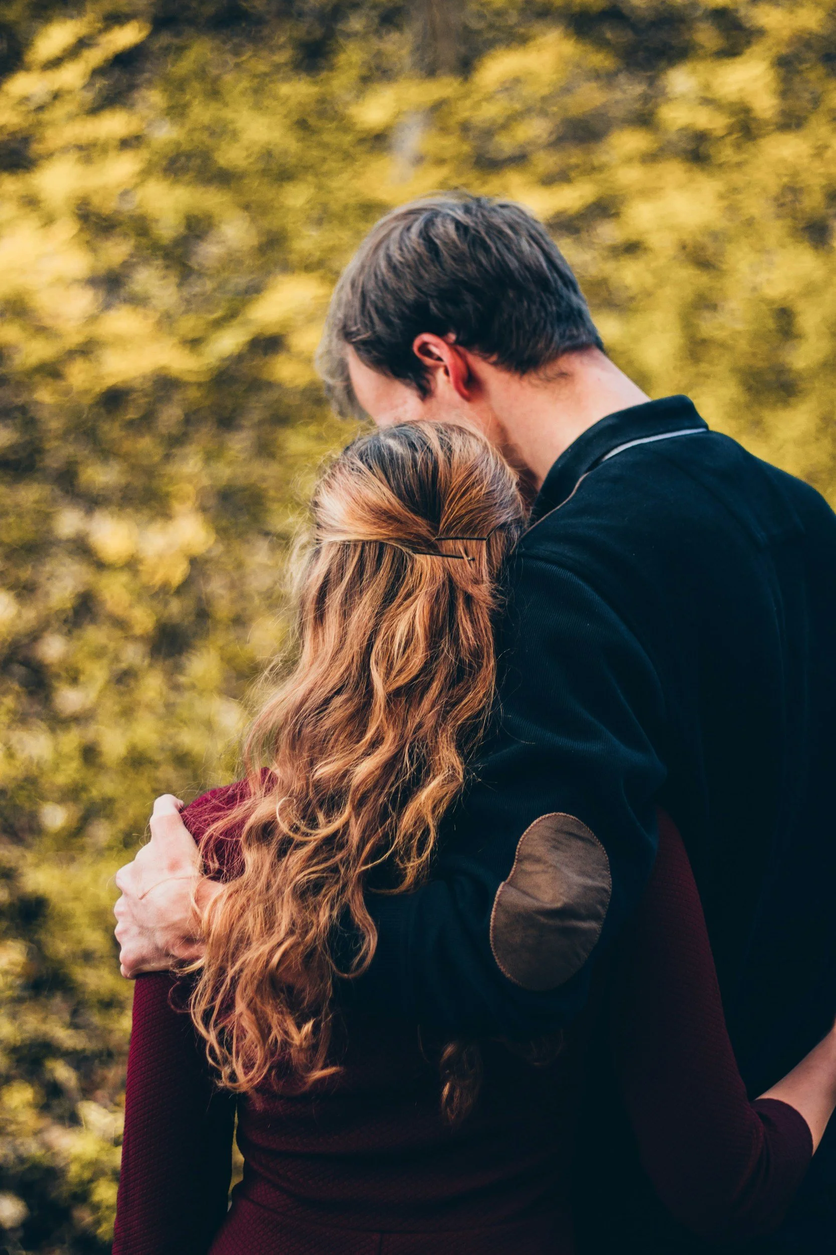 Couple embracing during couples therapy in West Los Angeles California