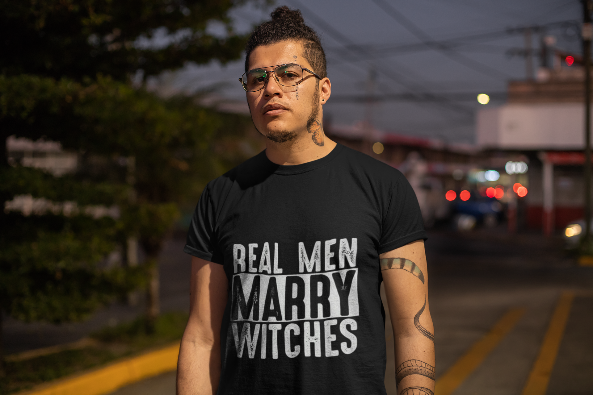 t-shirt-mockup-of-a-man-on-the-street-at-night-32823.png