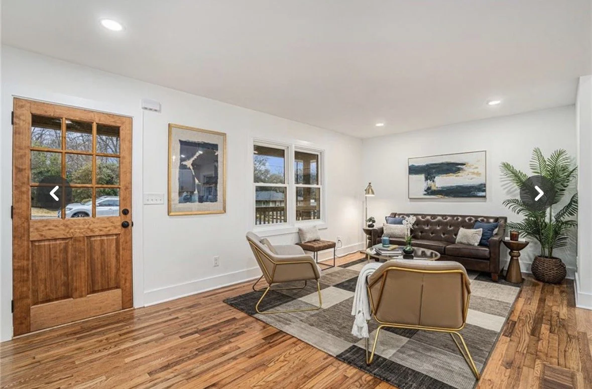 984 Living Room.jpg
