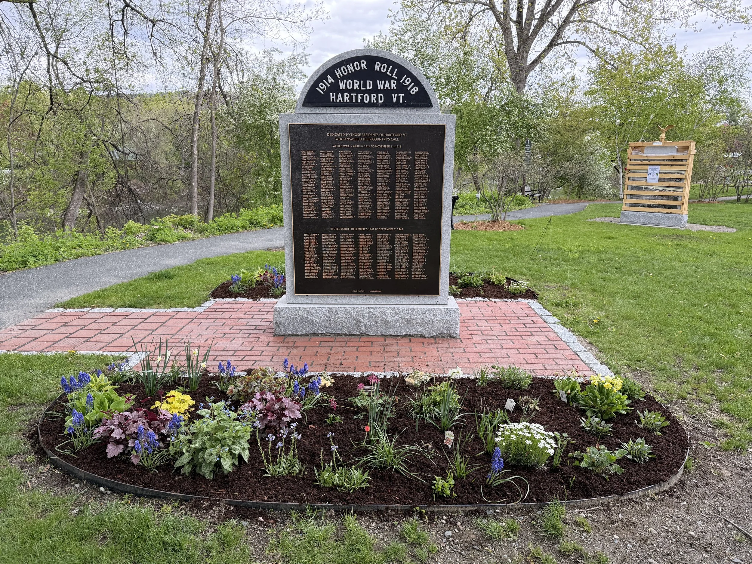 WWI and WWII garden.JPG