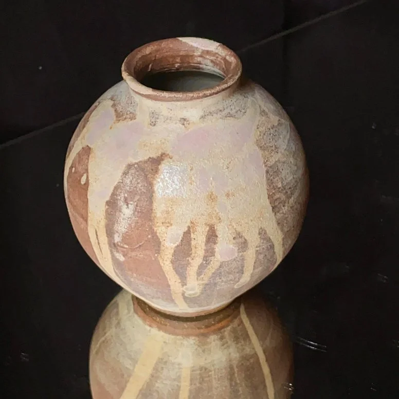mini_dark_moon_vase_3.jpg