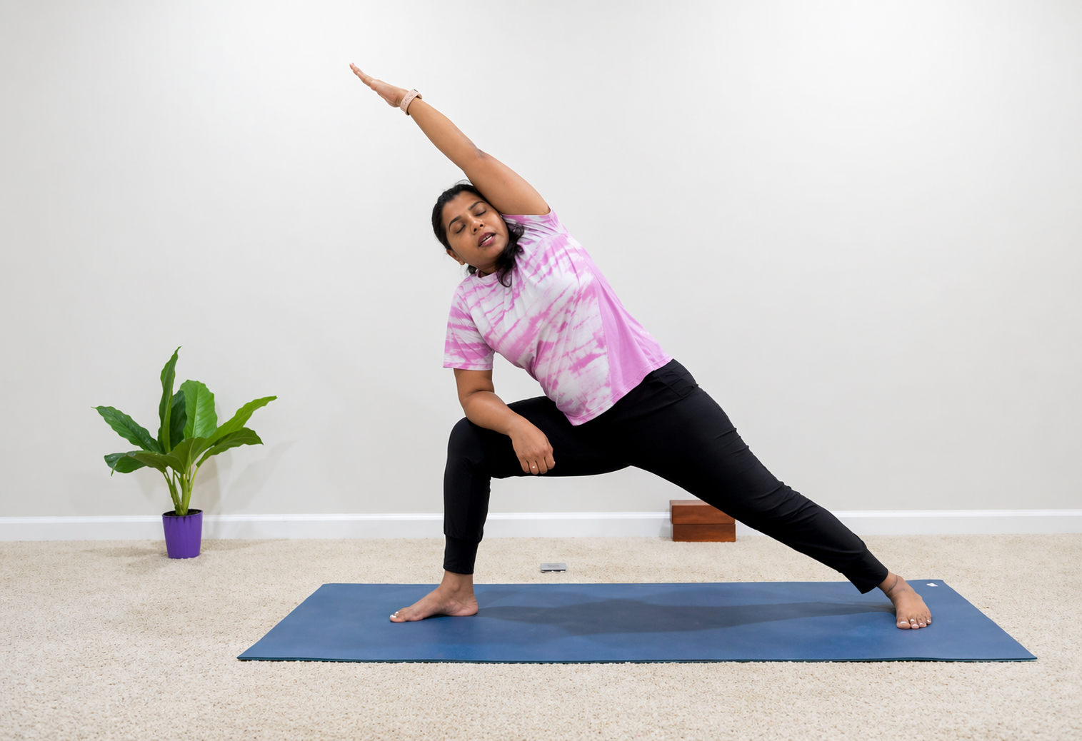 Vandana teaching yoga class at Slow n steady yoga online hatha class