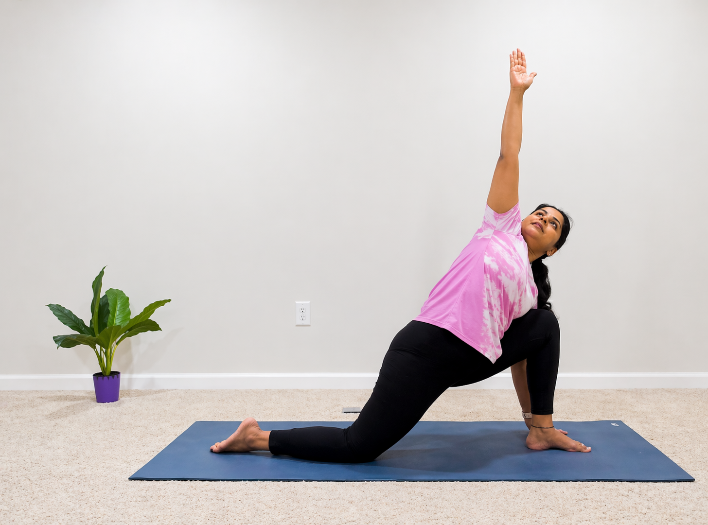 Vandana teaching yoga at slow n steady online hatha class