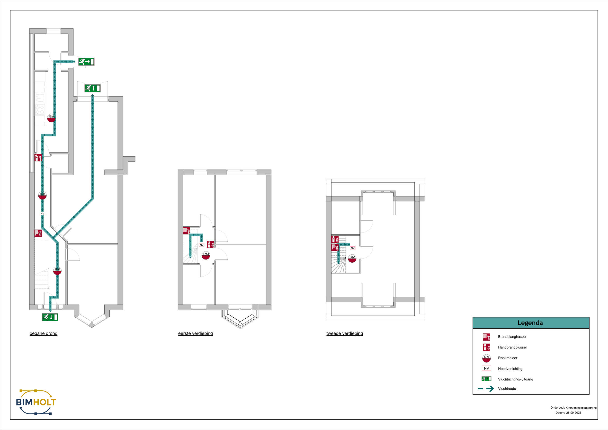 Een bouwplan van een gebouw met trappen en vluchtroutes, inclusief symbolen voor brandslanghaspel, brandblusser, rookmelder, noodverlichting, vluchtweg en uitgang, ingedeeld in drie verdiepingen (begane grond, eerste verdieping en tweede verdieping).
