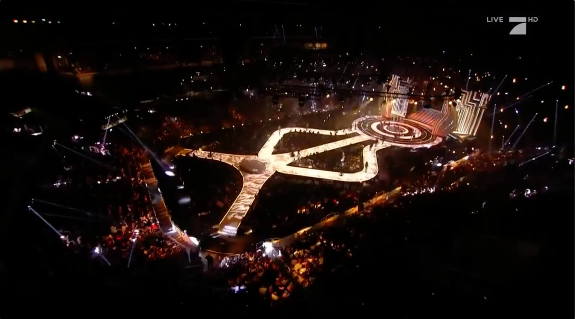 Germany's Next Top Model - Season Finale Opening Number 10.jpg