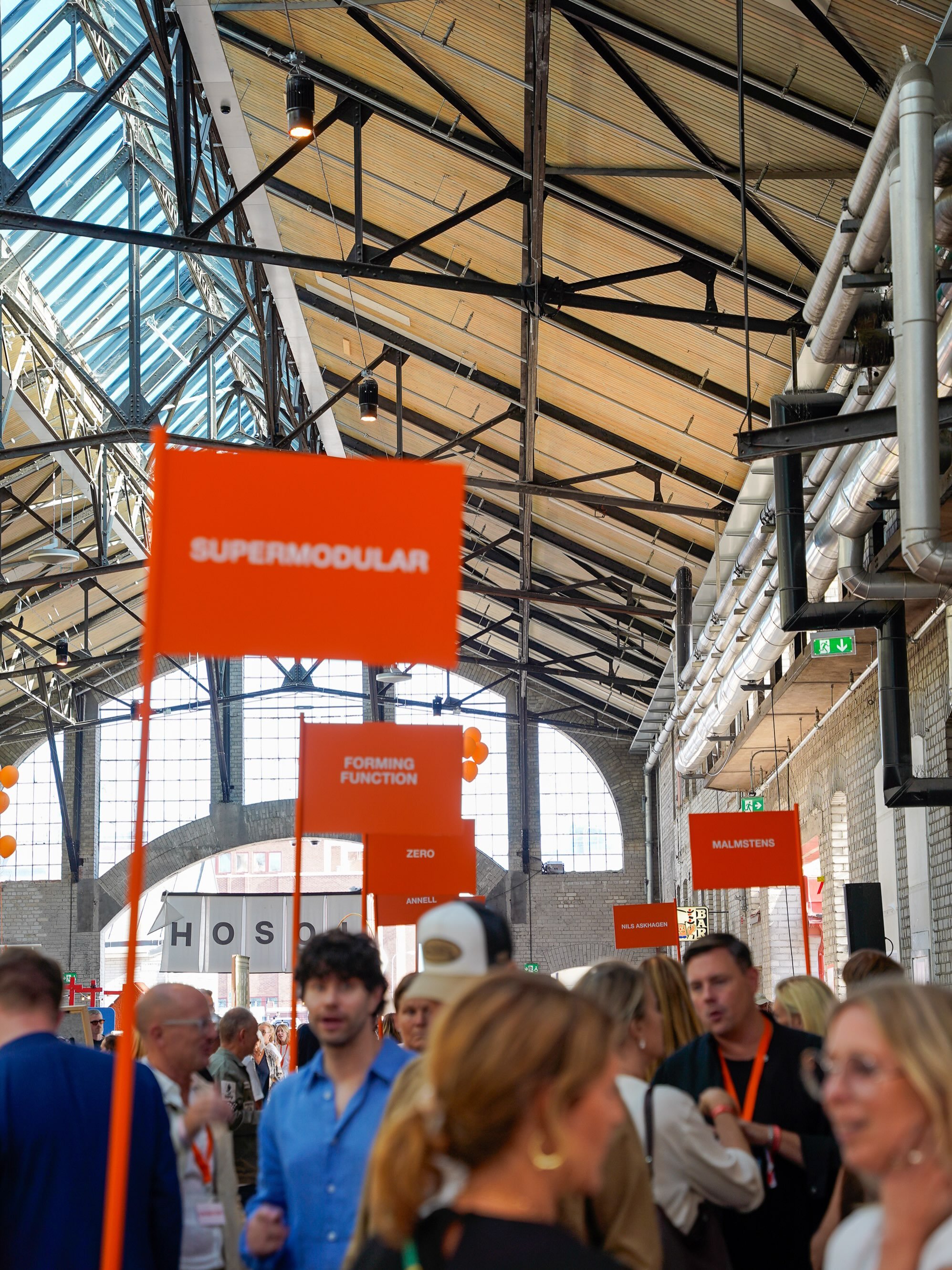 Did you notice our amazing signs at the festival? 

They were made possible thanks to our main sponsor @shapesthlm ! Through their generous contribution, we were able to bring our vision of a cohesive and unified exhibition to life.

@shapesthlm is a