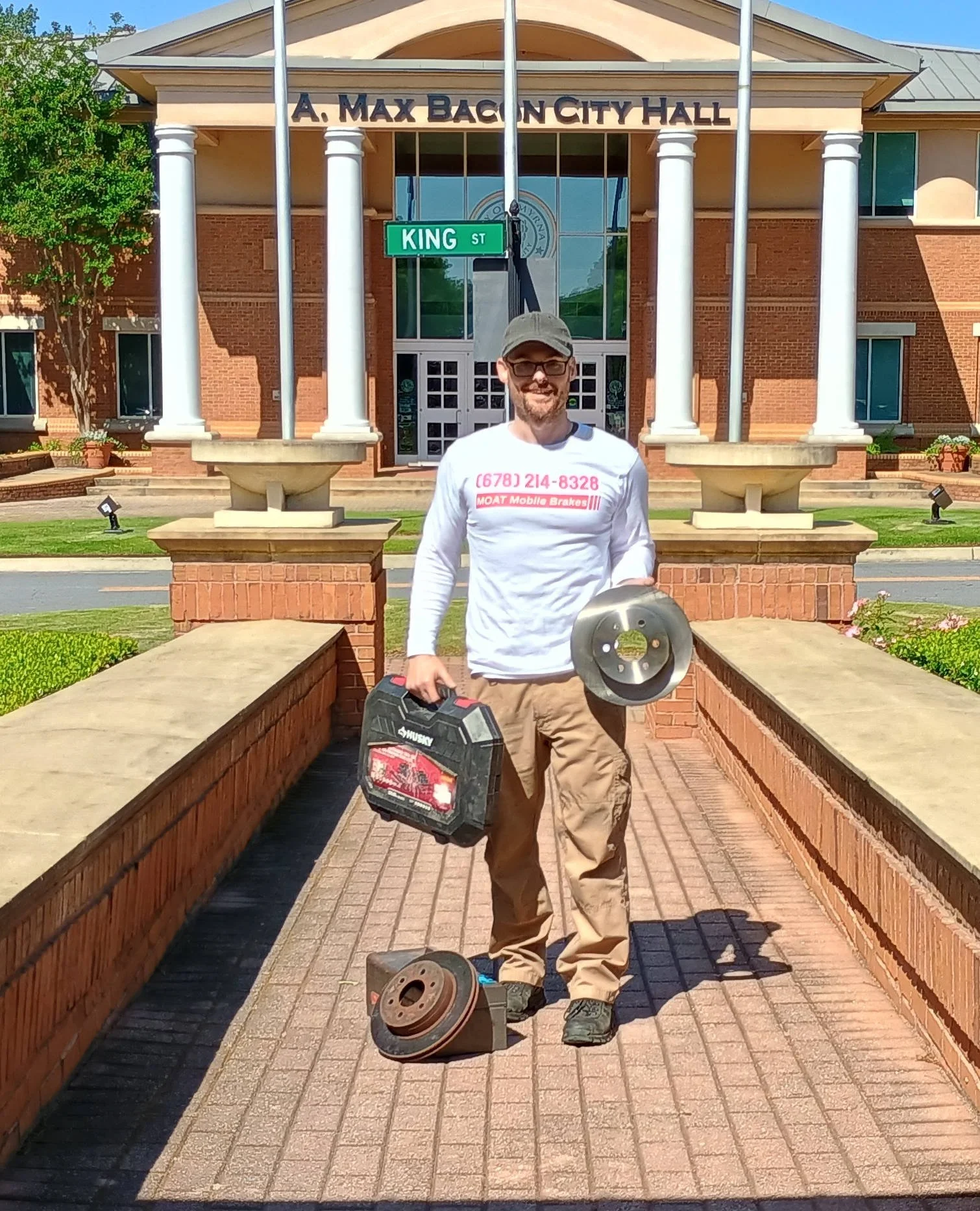 Moat Mobile Brakes in downtown Smyrna Georgia