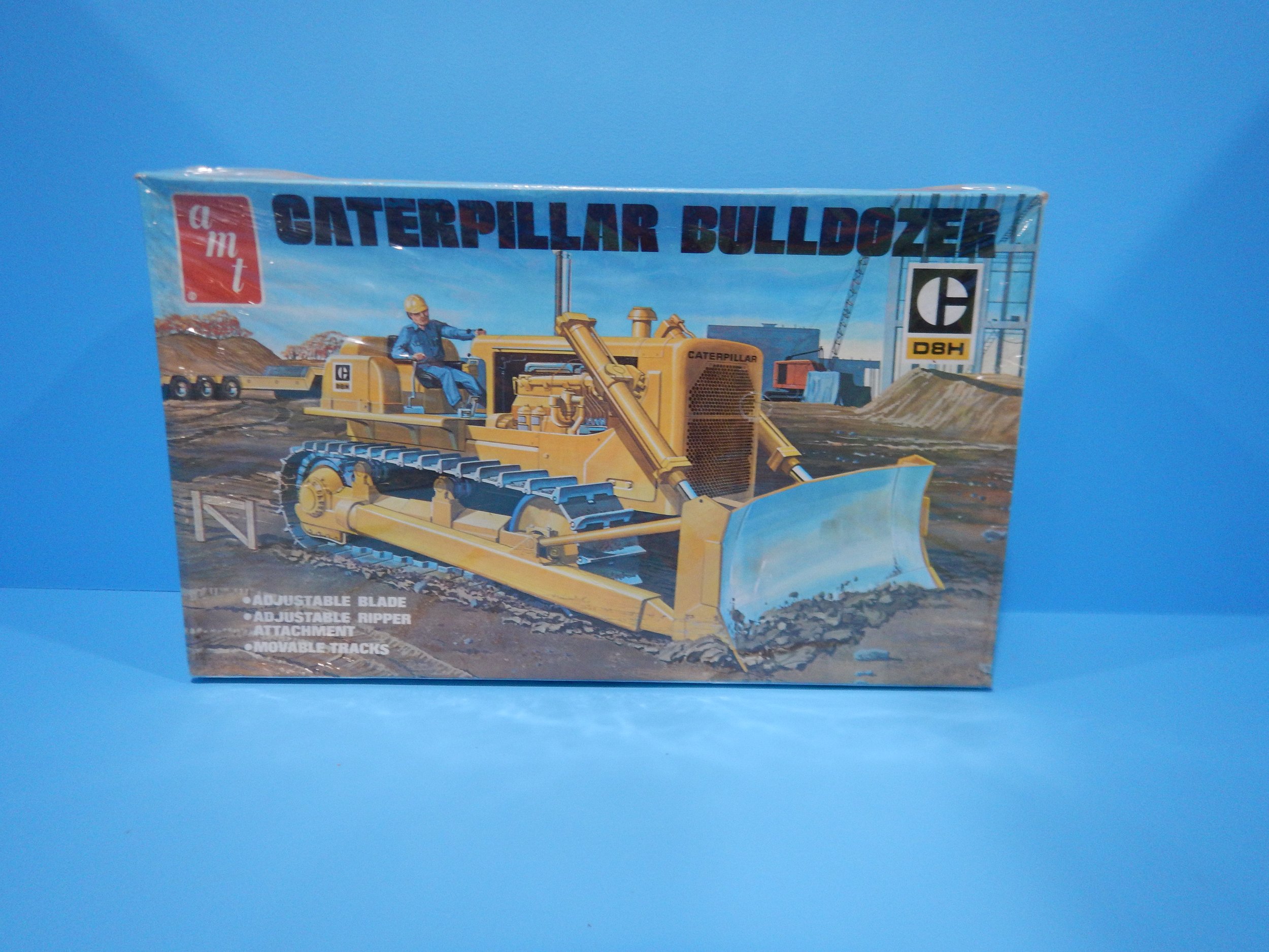 CATERPILLAR D8H BULLDOZER, T818GK1