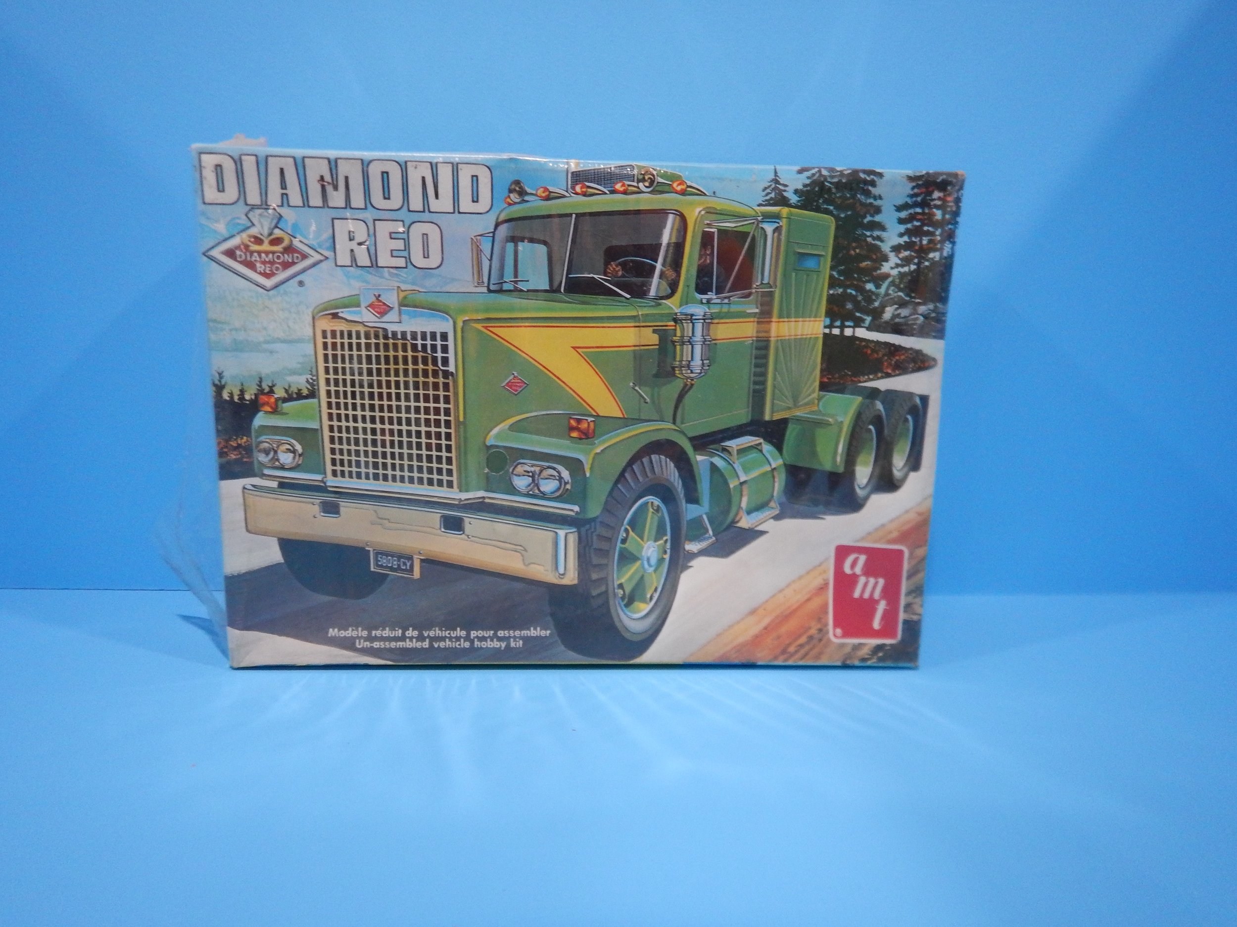DIAMOND REO TRACTOR, T537GK