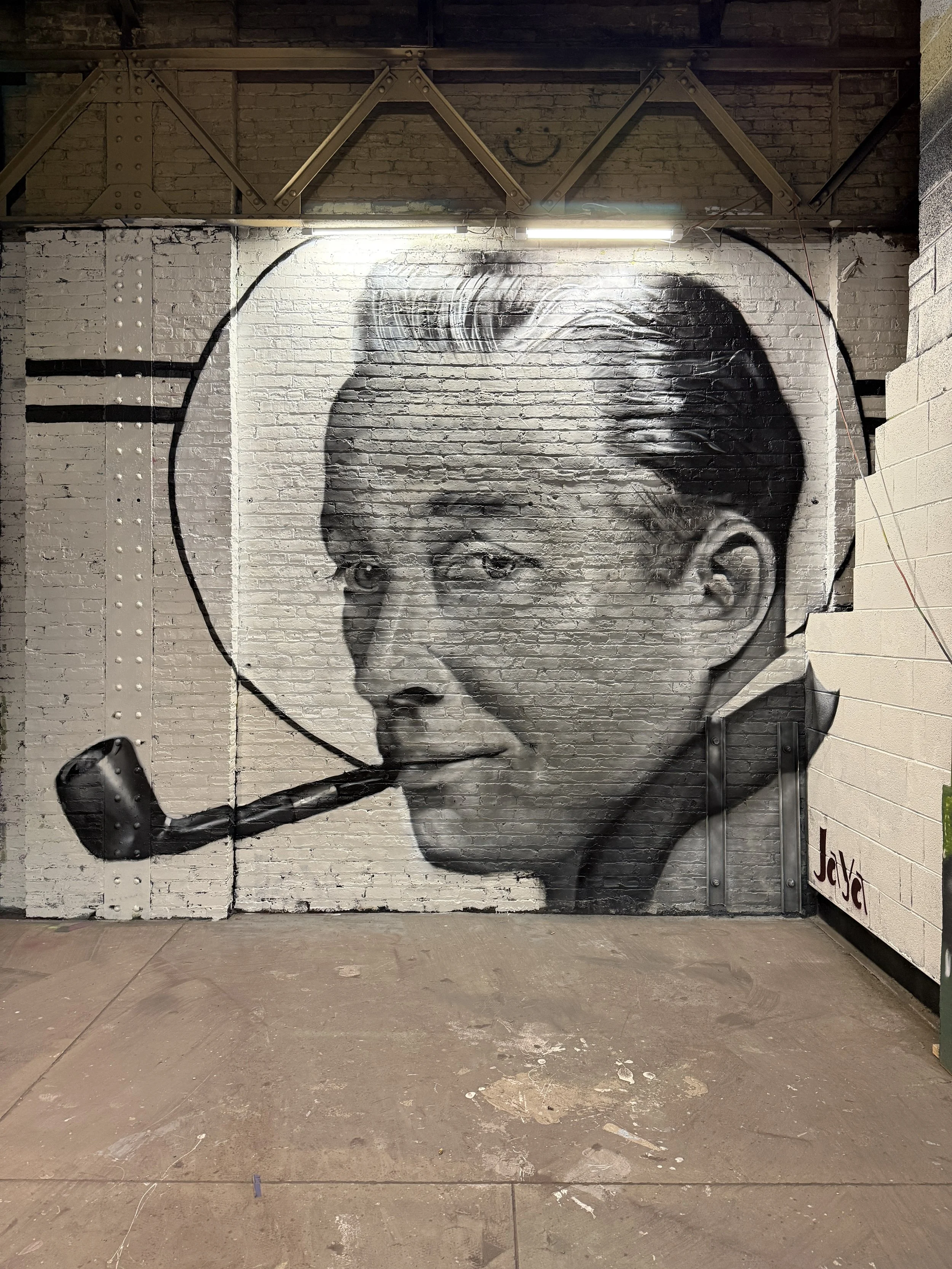 "Bing Crosby" -  (Portrait)
Spraypaint 
15x12 ft 
