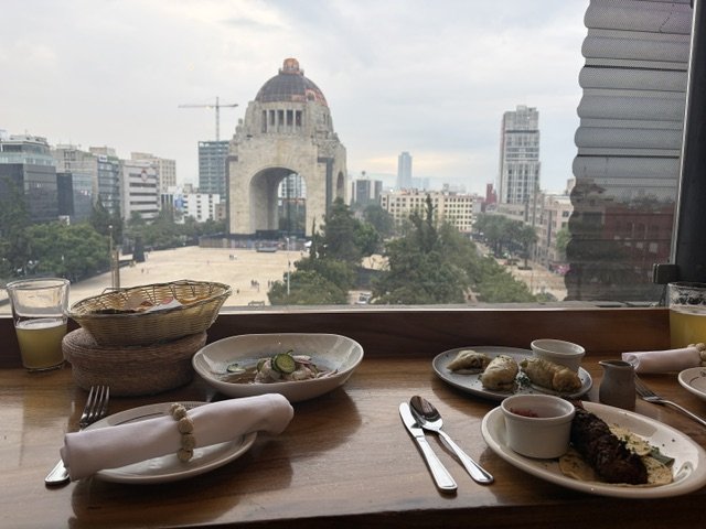 Breakfast CDMX.jpg