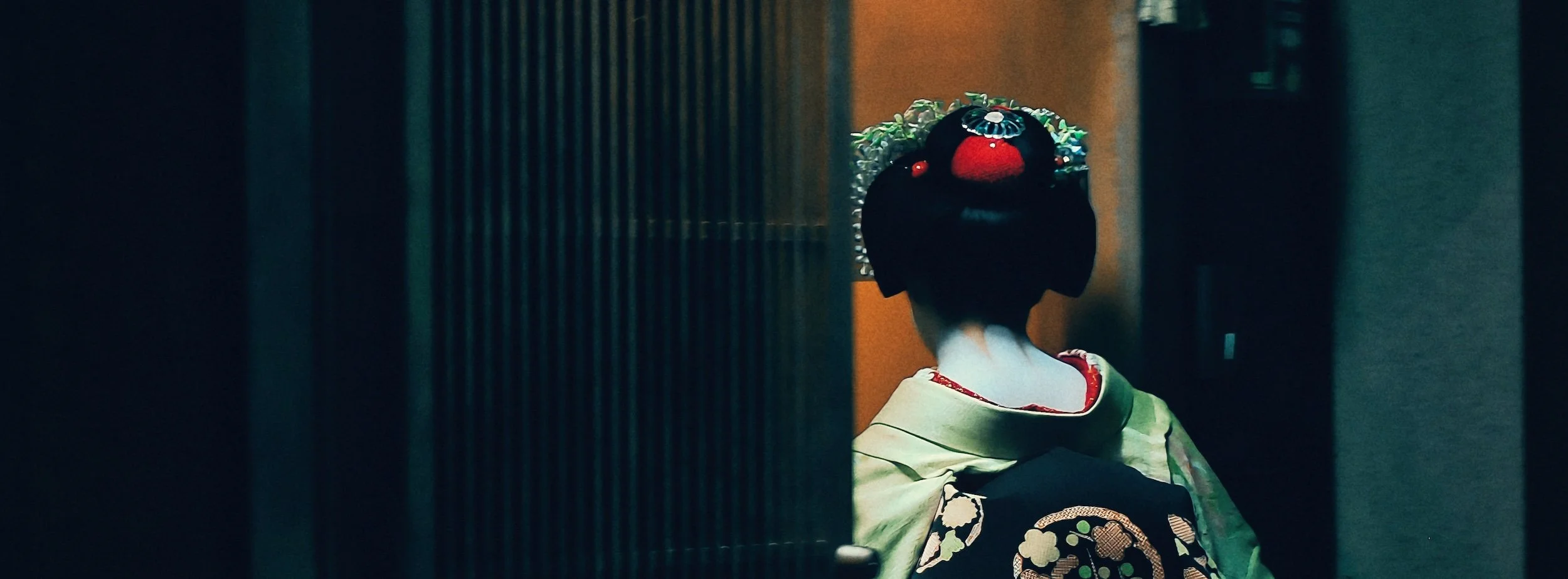 Street photograph, Tokyo 2019. 65x24 wide panoramic format.
