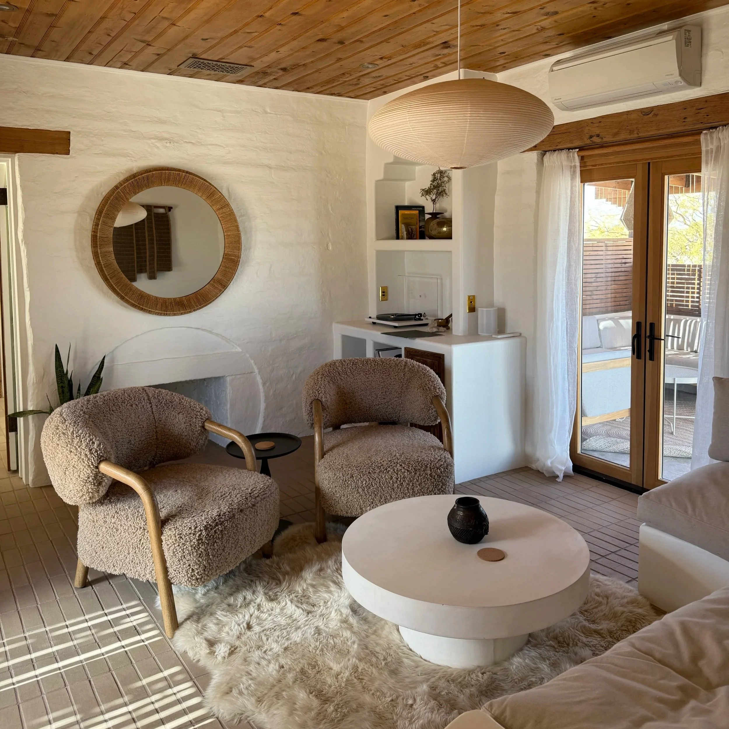 The Organic Modern Living Room: 5 Elements for a Cozy, Intentional Space
