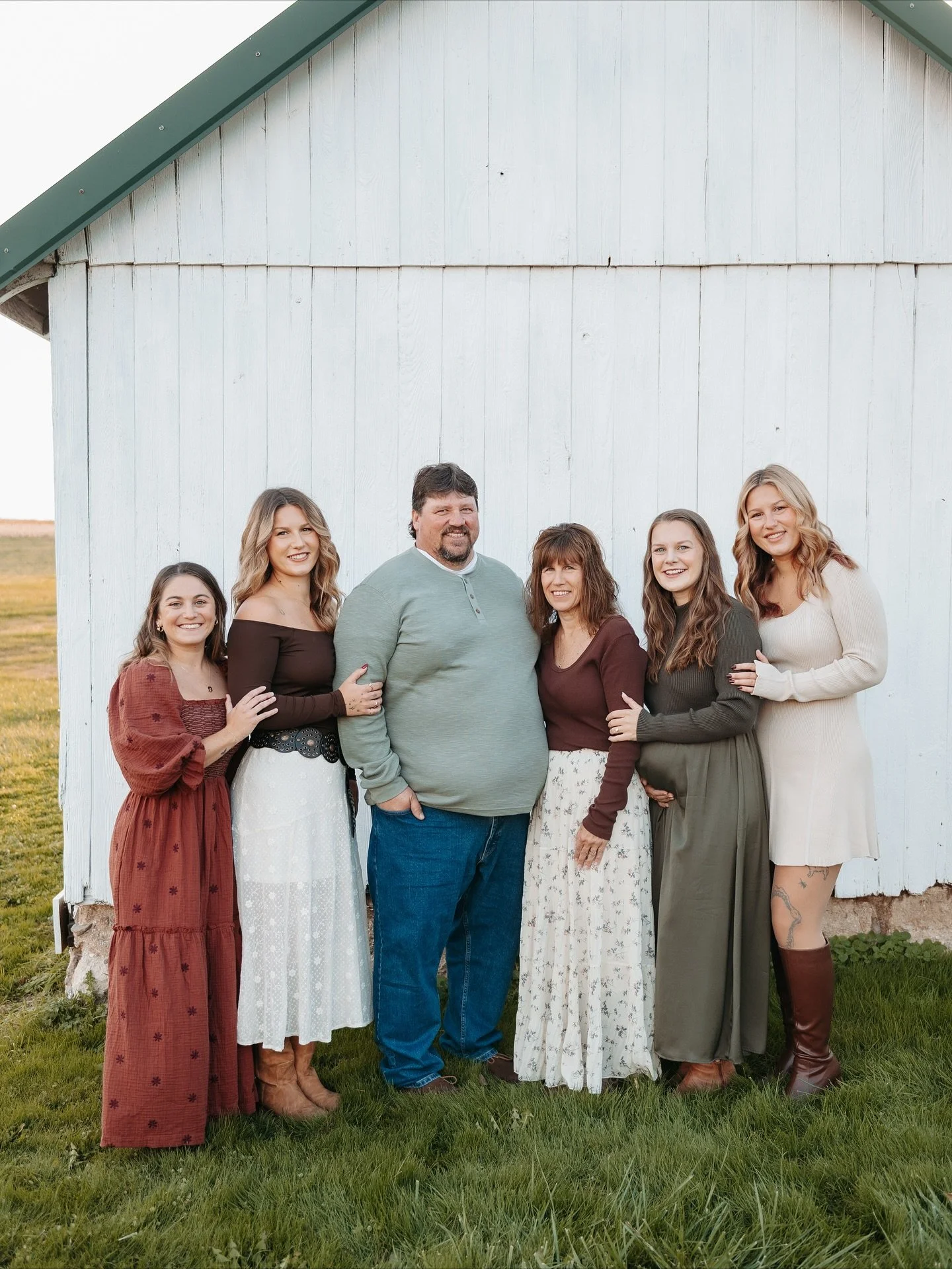 The Collies, Wise, and Mummert Families ✨ we had the most beautiful November evening and light for their family session at the farm. Endless laughs were had, a photo recreation took place, and candy corn brought the hillside smiles!