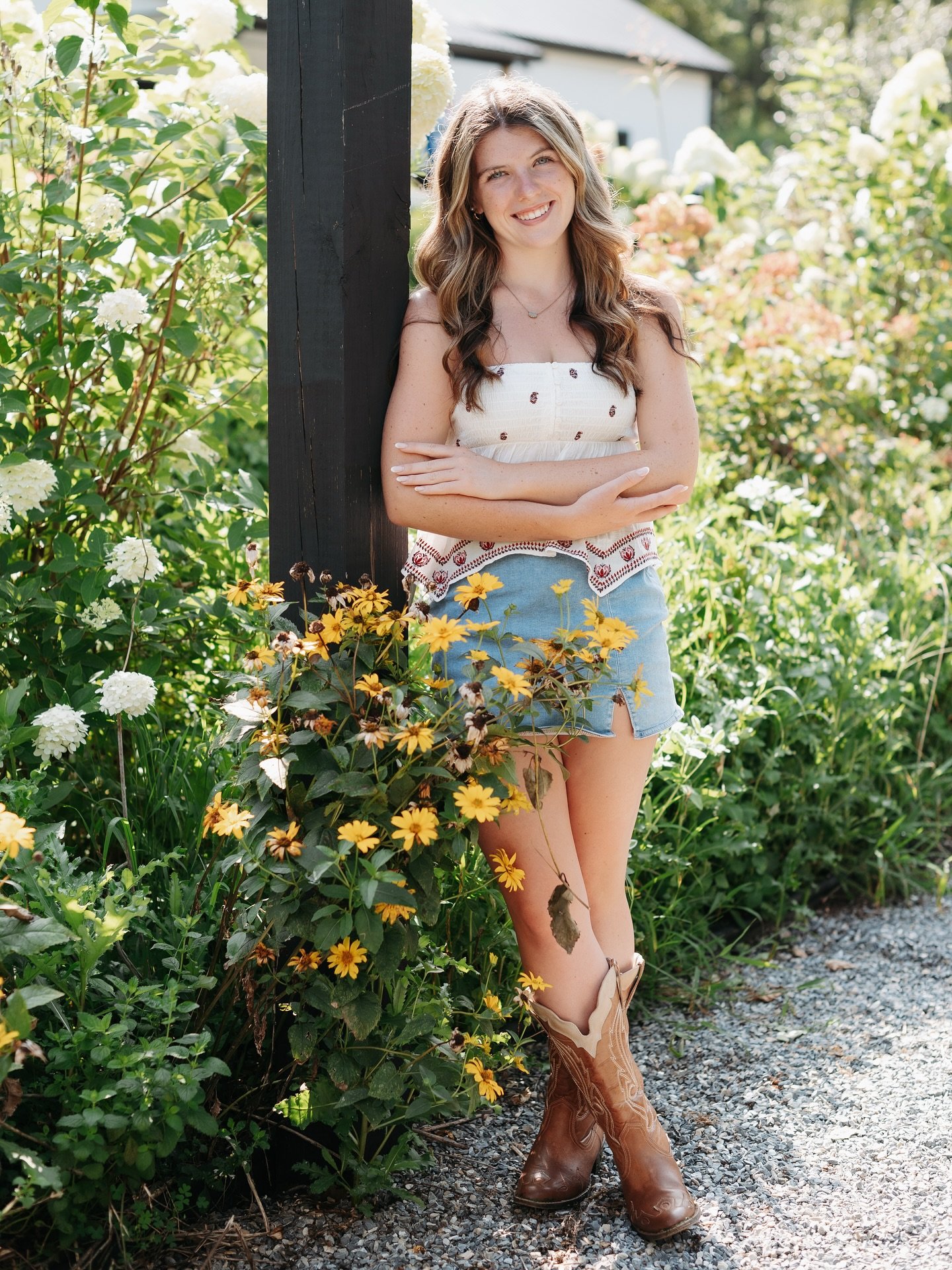 A beautiful morning in the flower fields with @danilavery12 💐✨can&rsquo;t wait to share more!