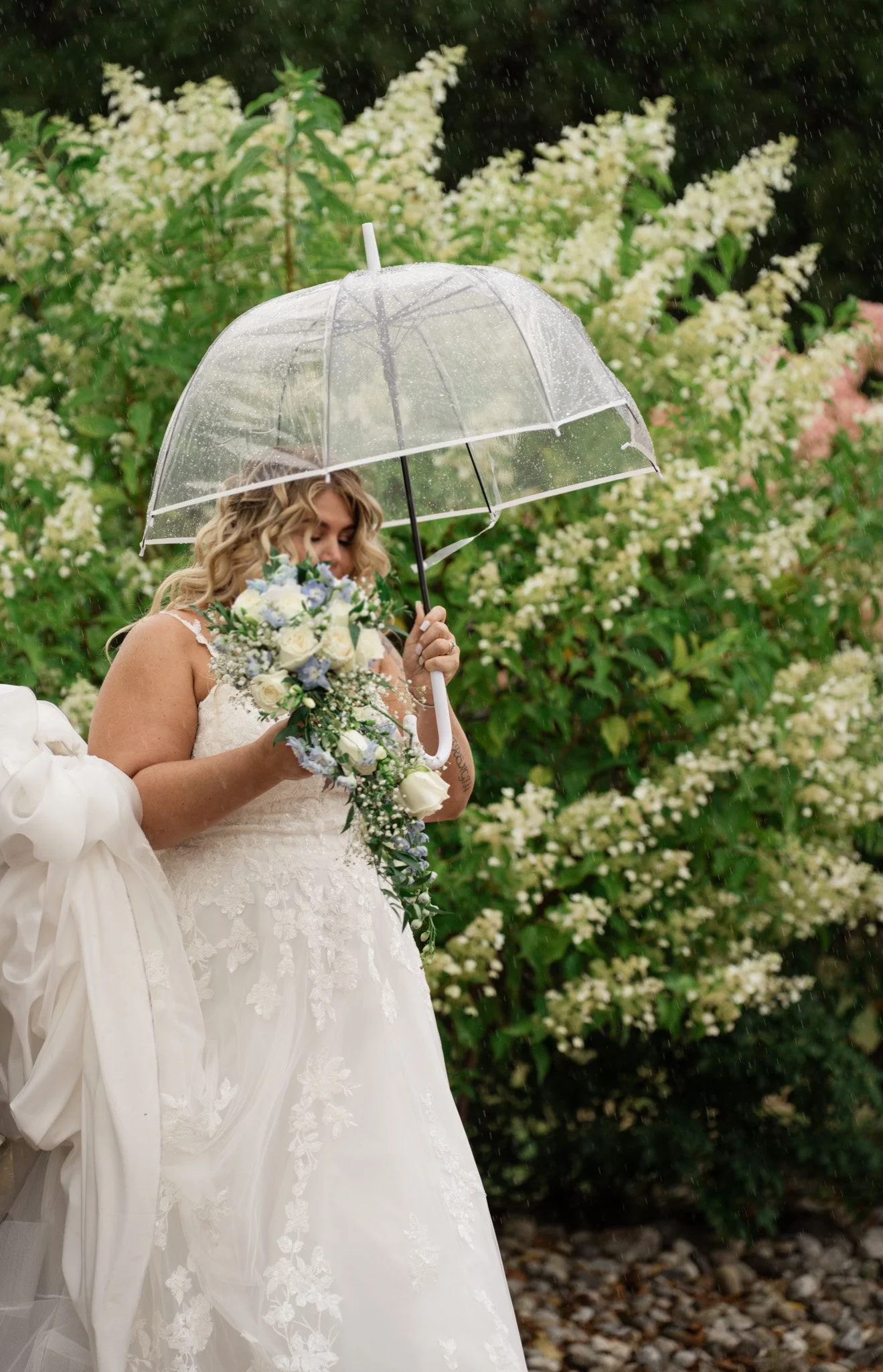 Lapalme Photography - Wedding Photographer - Beautiful Bride on a rainy day