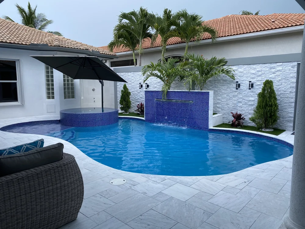 Custom freeform pool